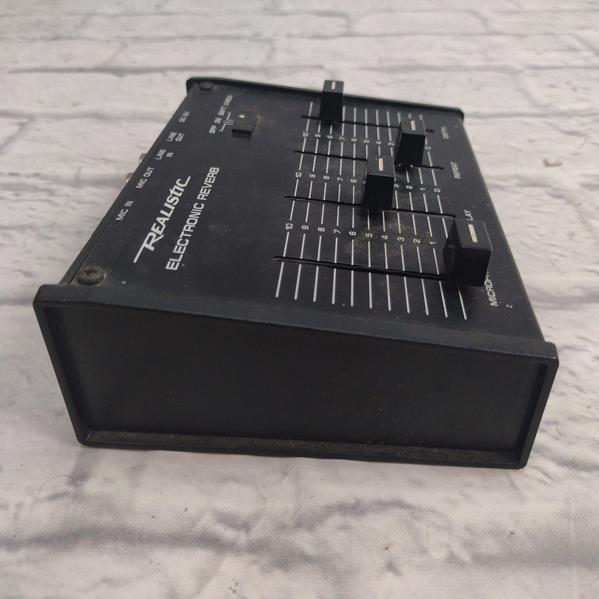 Realistic 32-1110B Reverb Unit