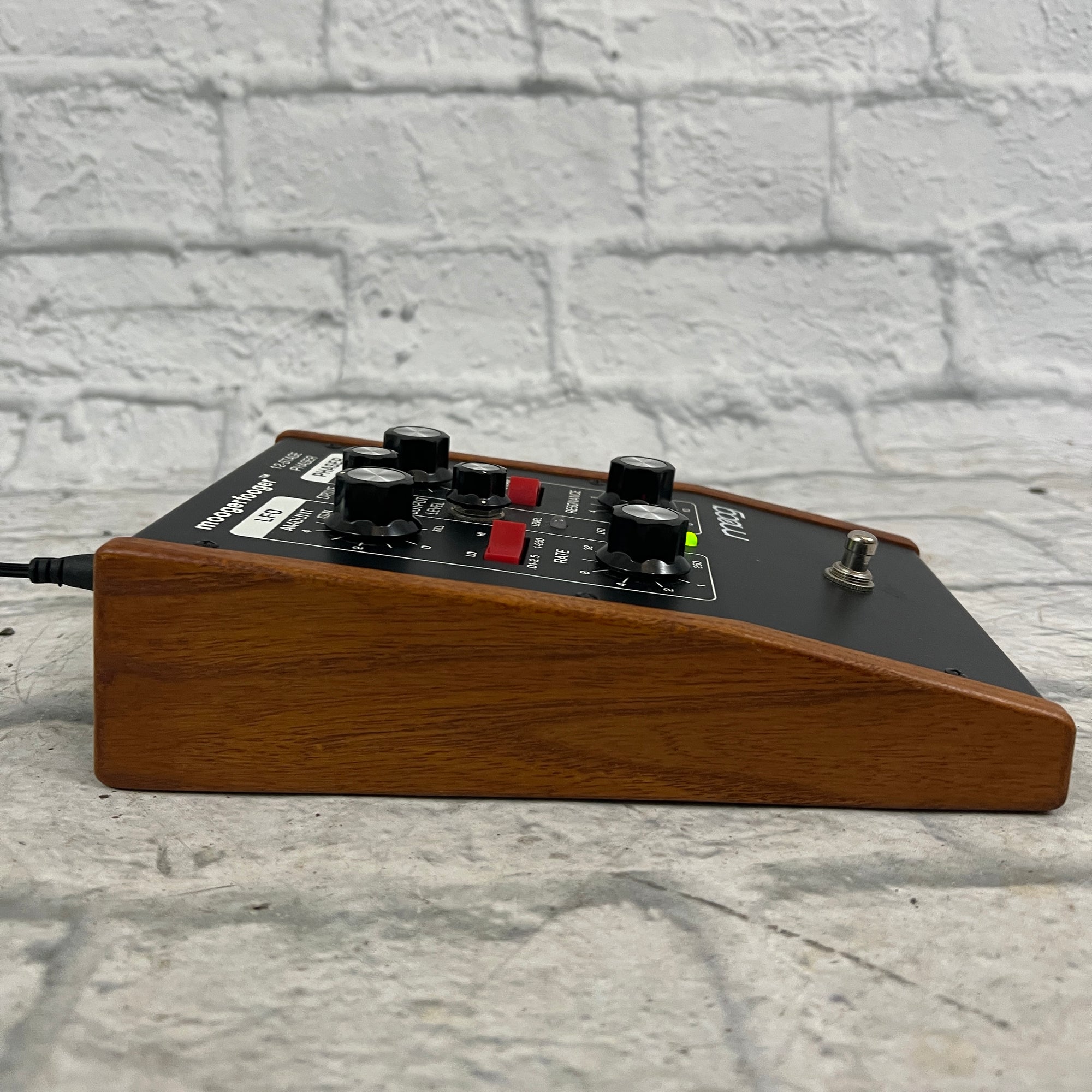 Moog Moogerfooger MF-103 12-Step Phaser Phase Shifter