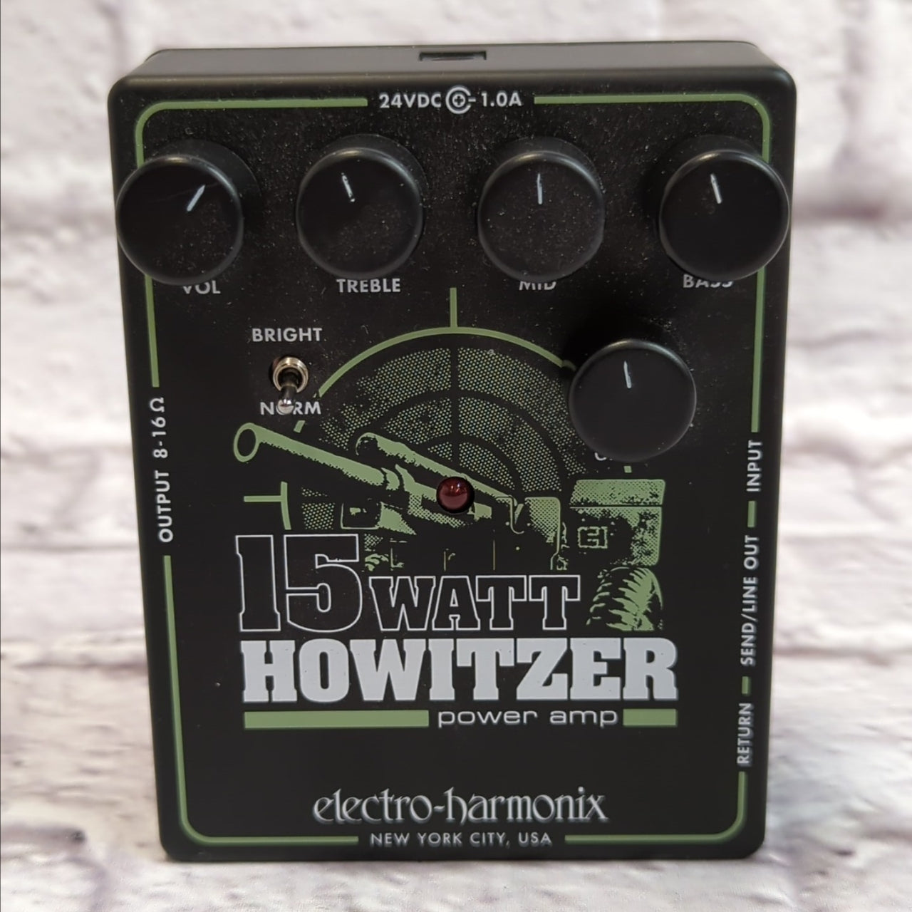Electro-Harmonix 15-Watt Howitzer Power Amp Preamp Pedal