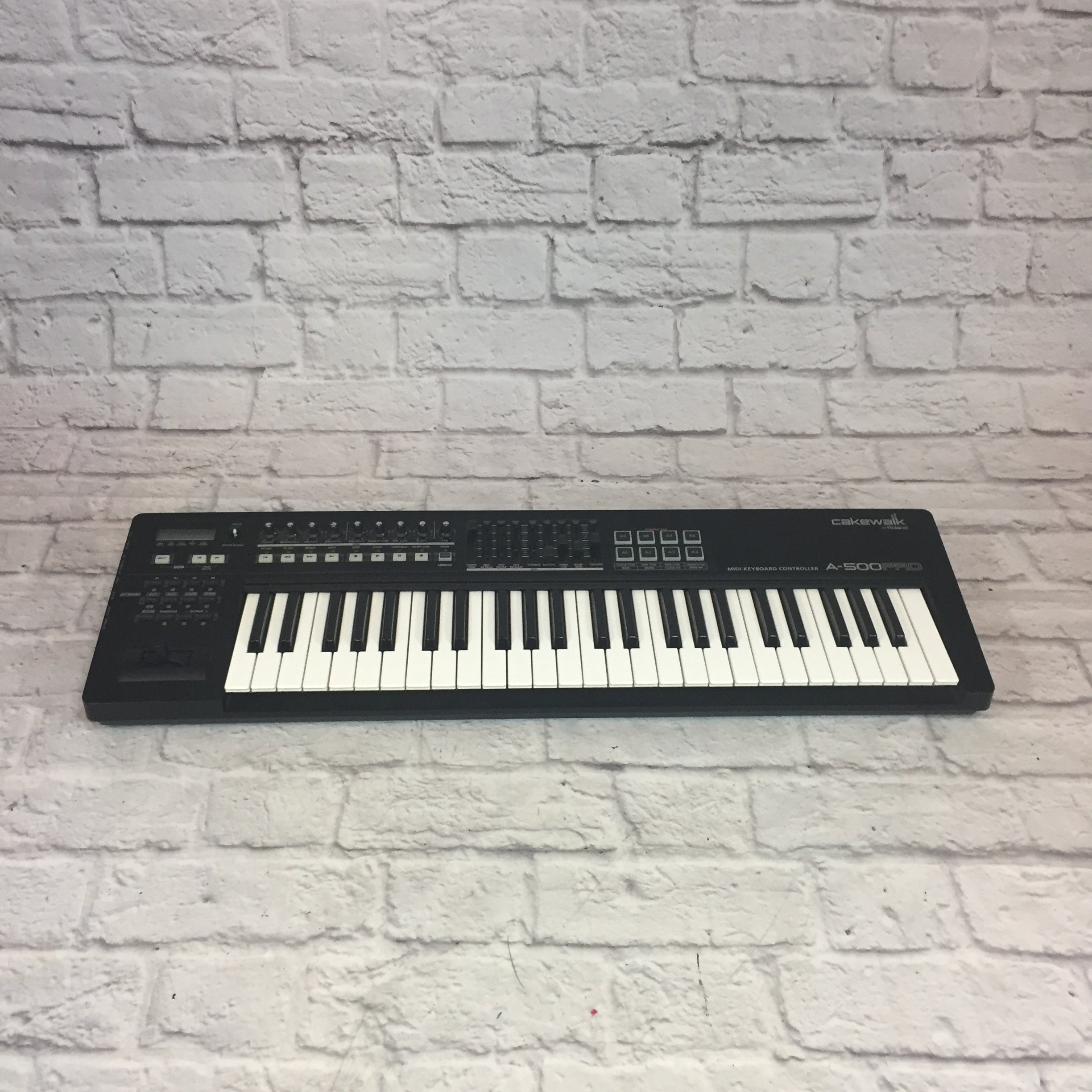 Roland A-500PRO MIDI Keyboard Controller - Evolution Music