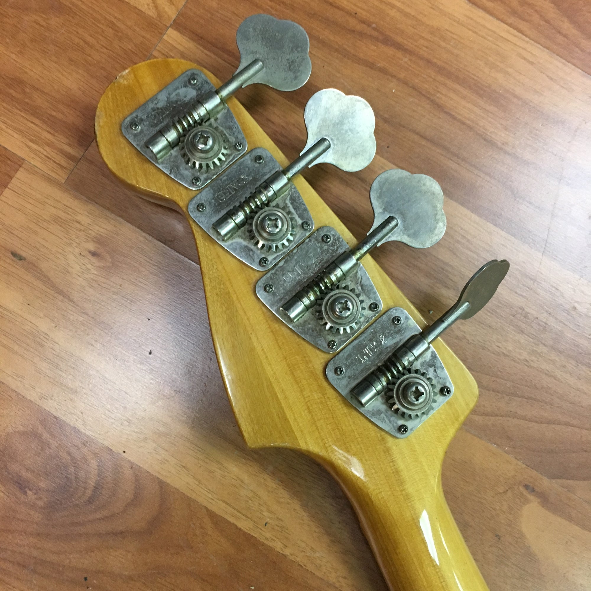 Univox Precision Bass, Lawsuit Era w/ Case