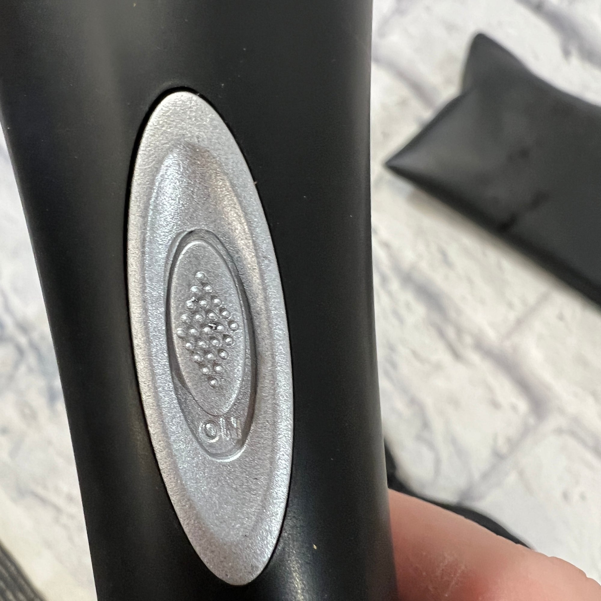 Unknown Dynamic Handheld Microphone with Case and Cable