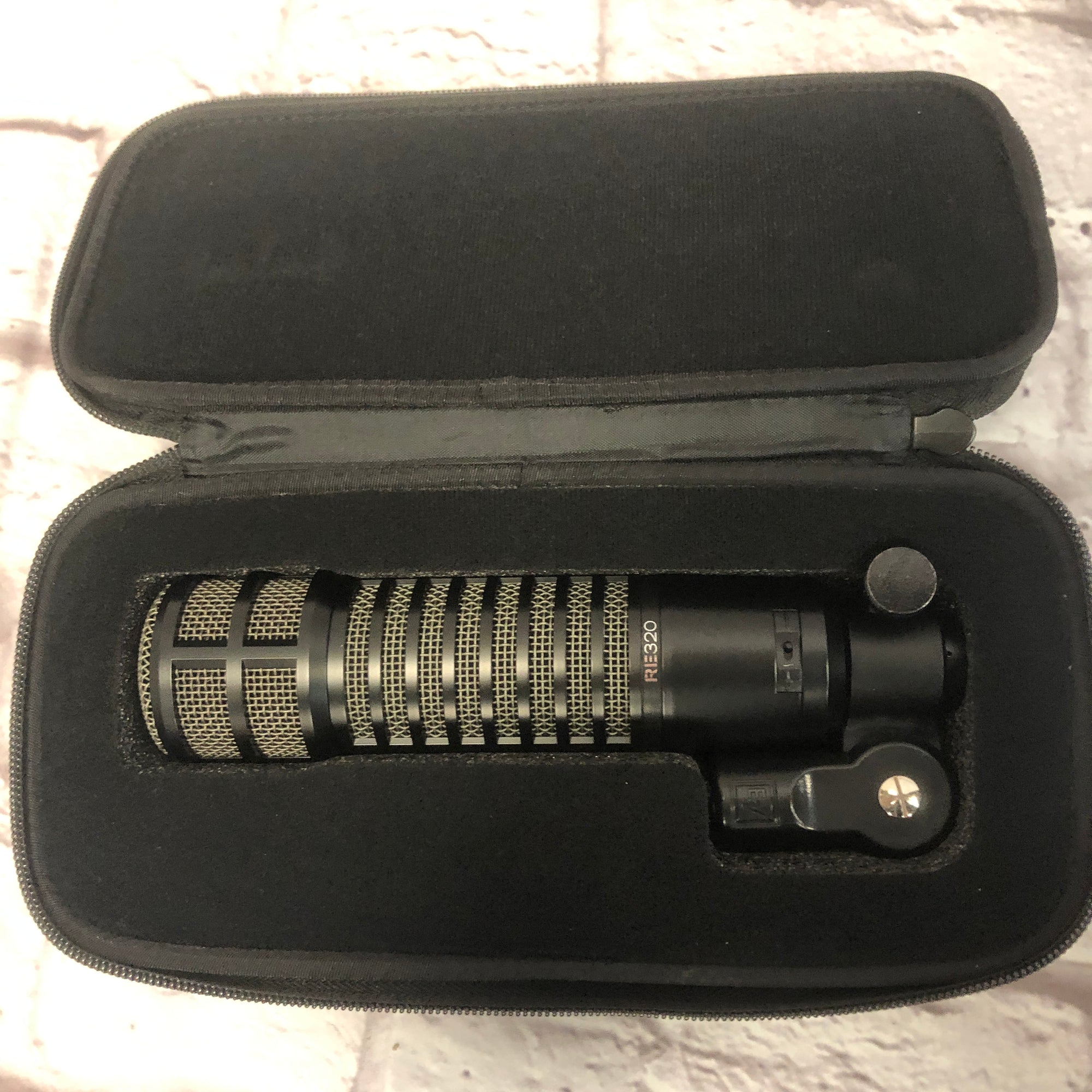 Electro-Voice RE320 Cardioid Dynamic Microphone
