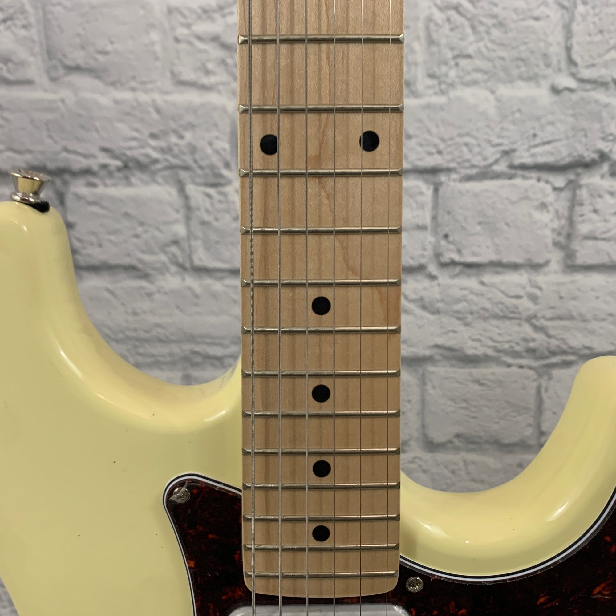 Nashville Guitar Works 135 Double Cutaway - Ivory, Maple Fretboard