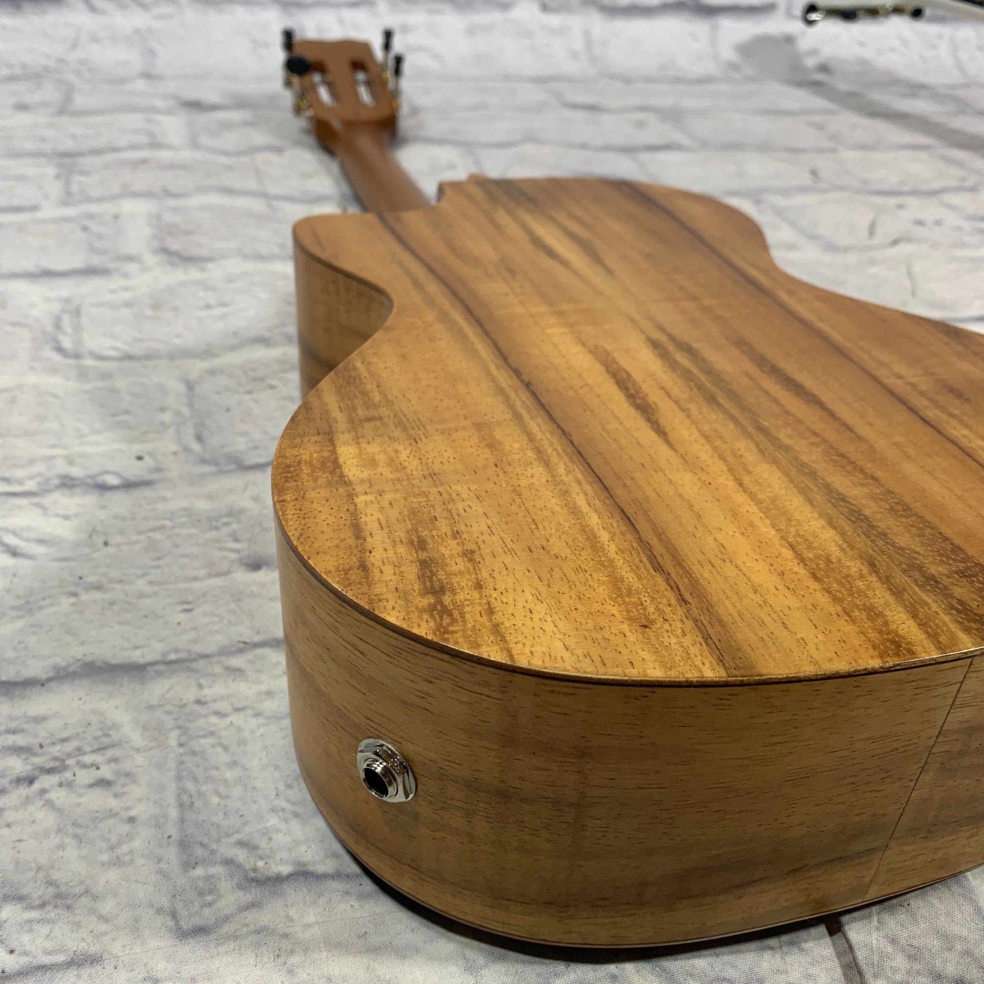 Cordoba 28T-CE Tenor Ukulele