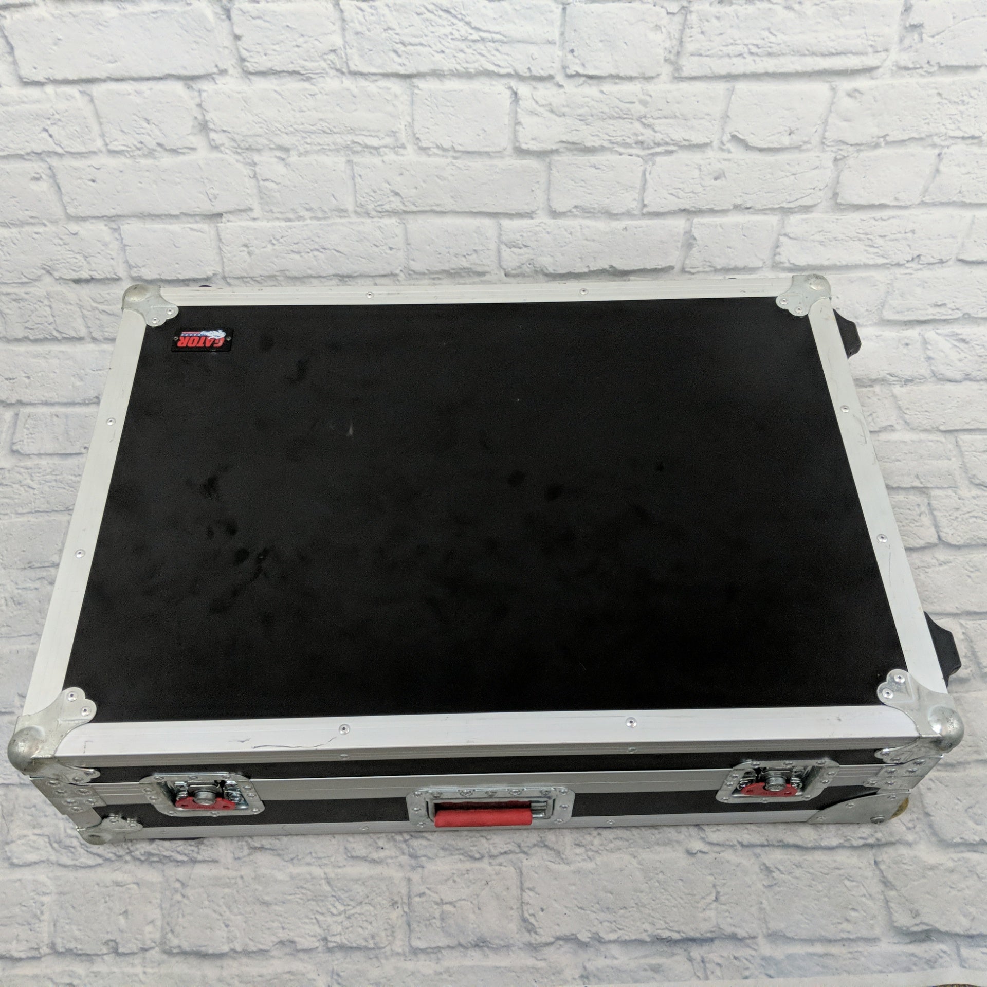 Allen & Heath ZED-22FX 22-Channel w/ Case