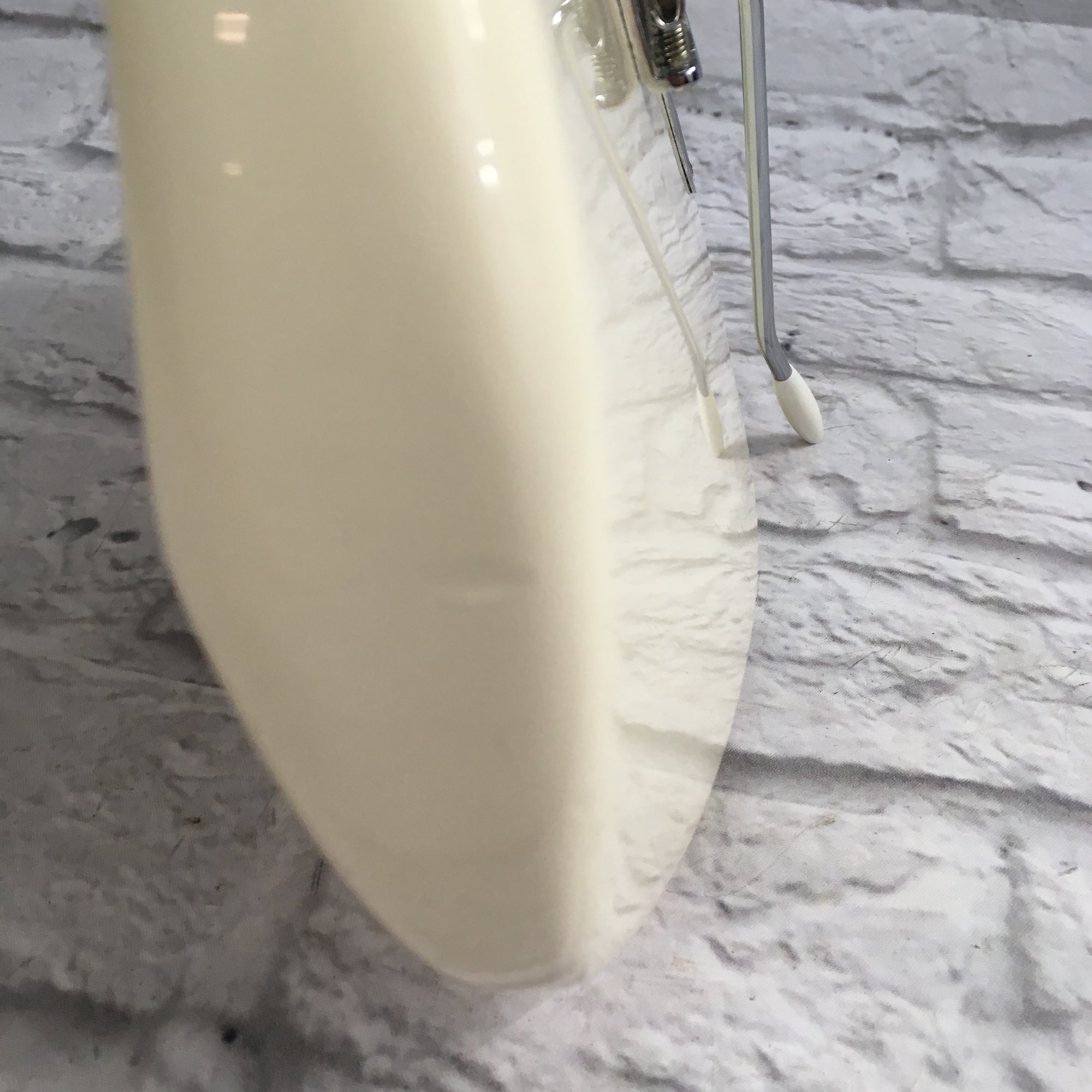 2014 Fender White Mexican Stratocaster