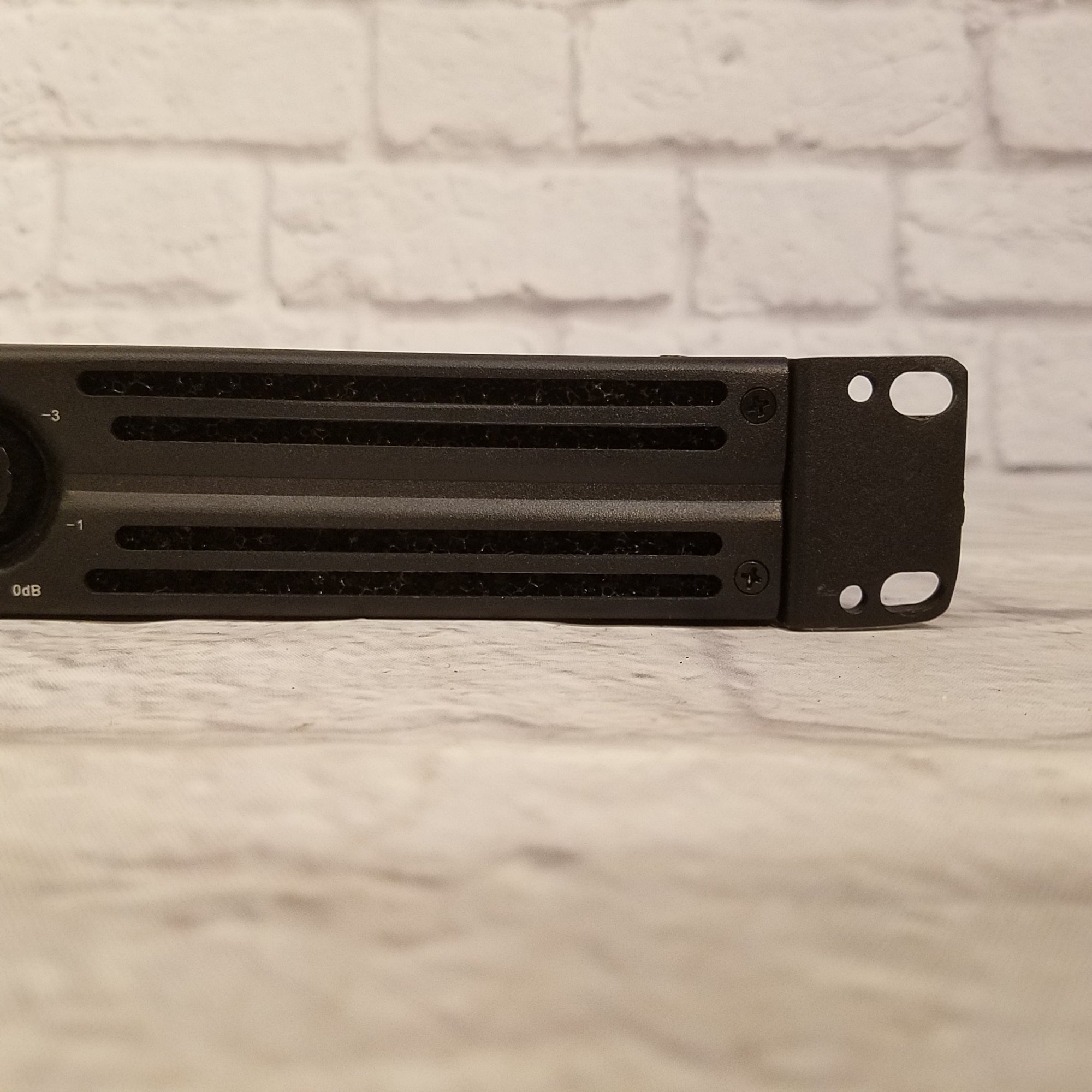 American Audio VLP-300 300w Power Amplifier (1 Channel Out)