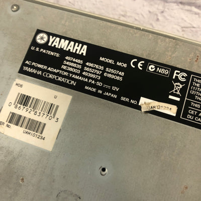 Yamaha MO6 61 Key Synthesizer Workstation