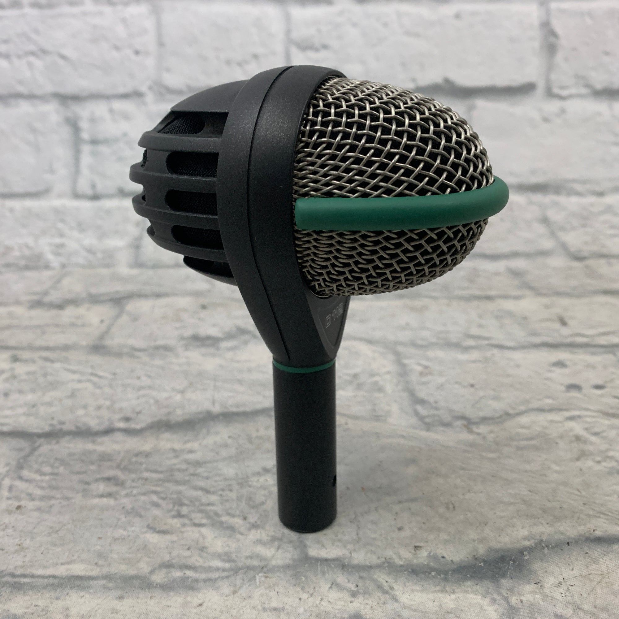 ダイナミックマイク AKG D-112 D112 MKII | Professional dynamic bass drum microphone
