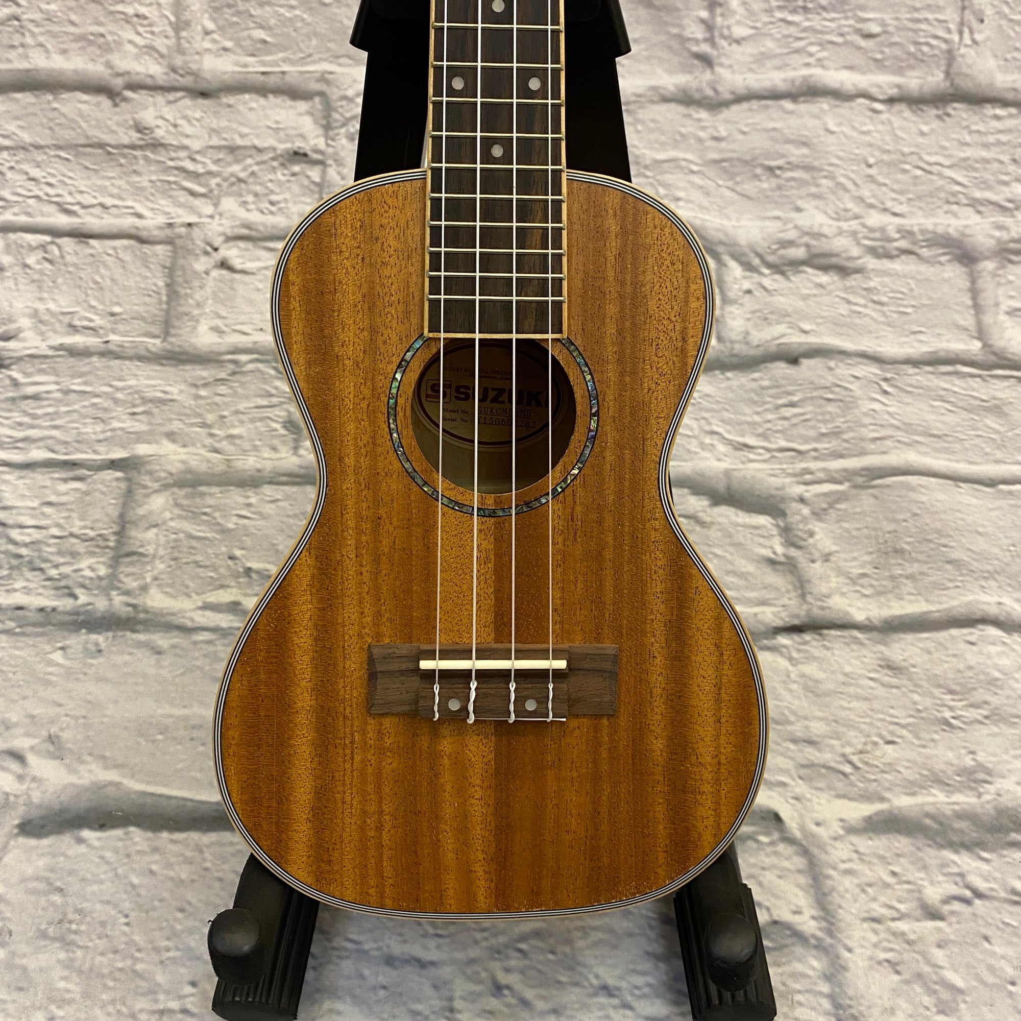 Suzuki SUKCMB-MH Concert Ukulele