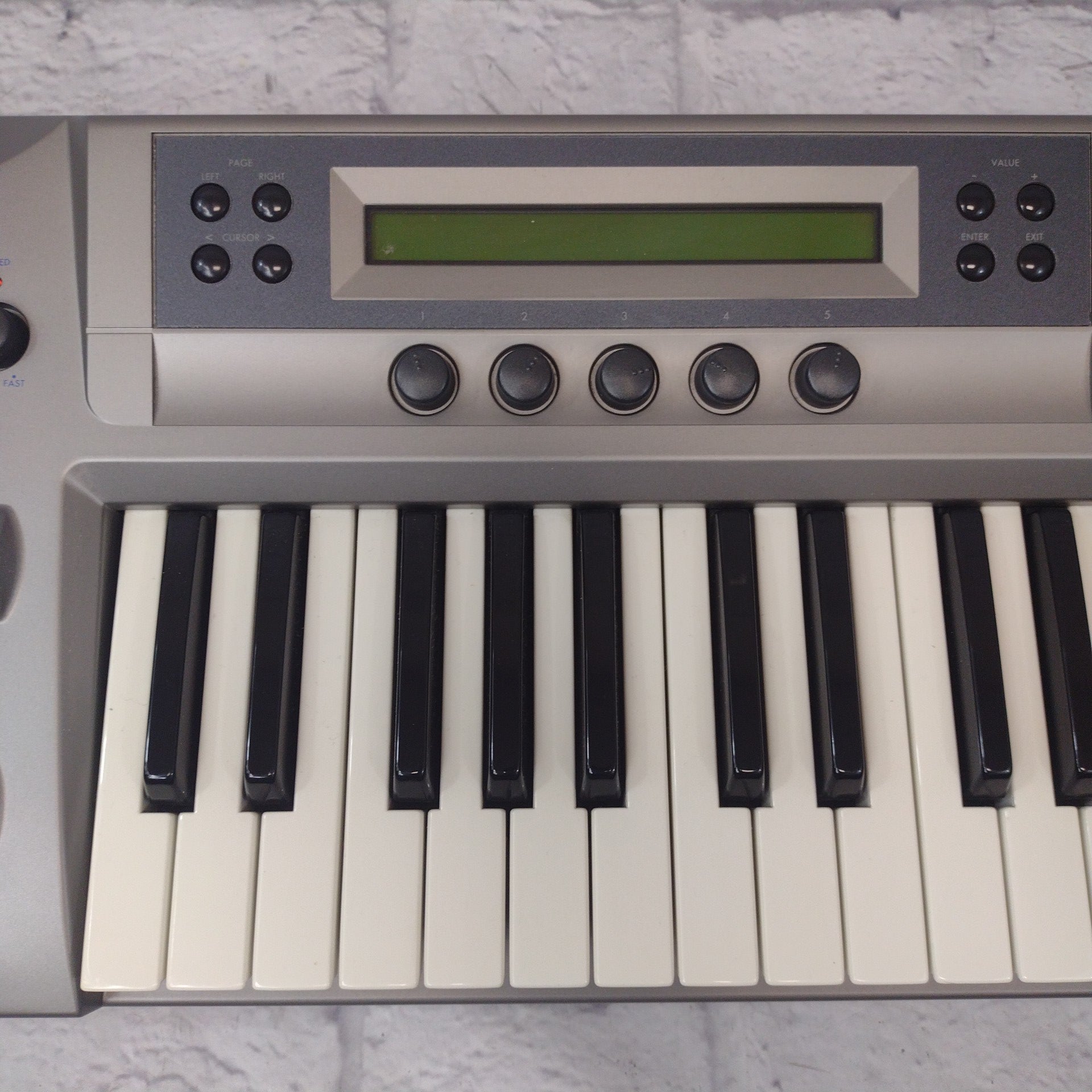 Korg Prophecy Analog Modeling Monophonic Synthesizer
