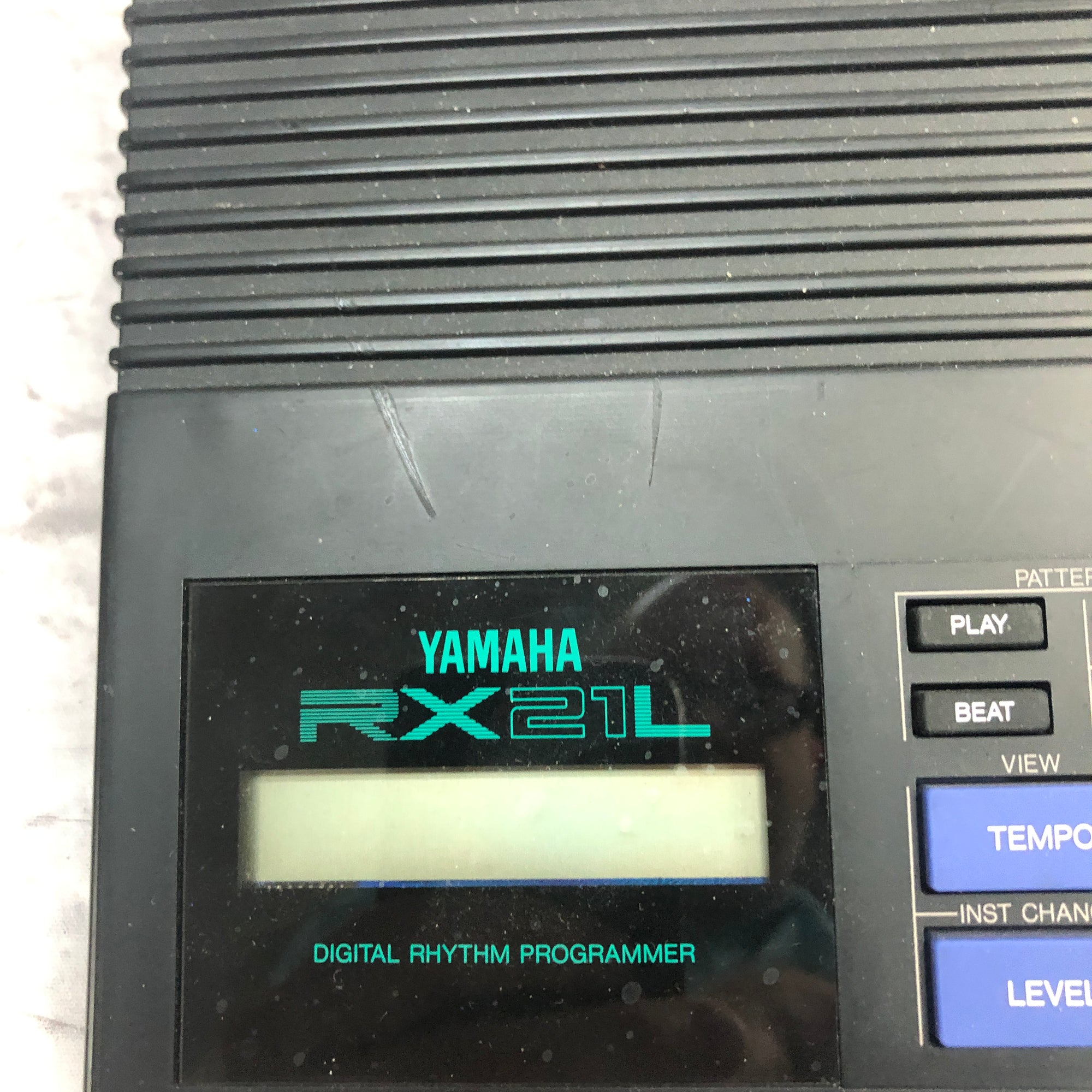 Yamaha RX21L Latin Percussion Rhythm Programmer Digital Drum Machine