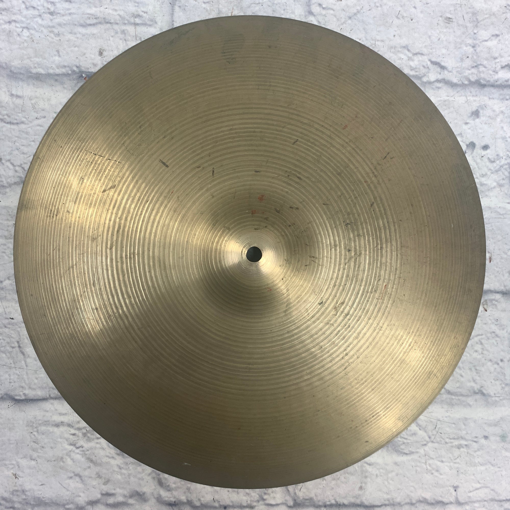 Vintage Zildjian 16 Crash Cymbal 900g