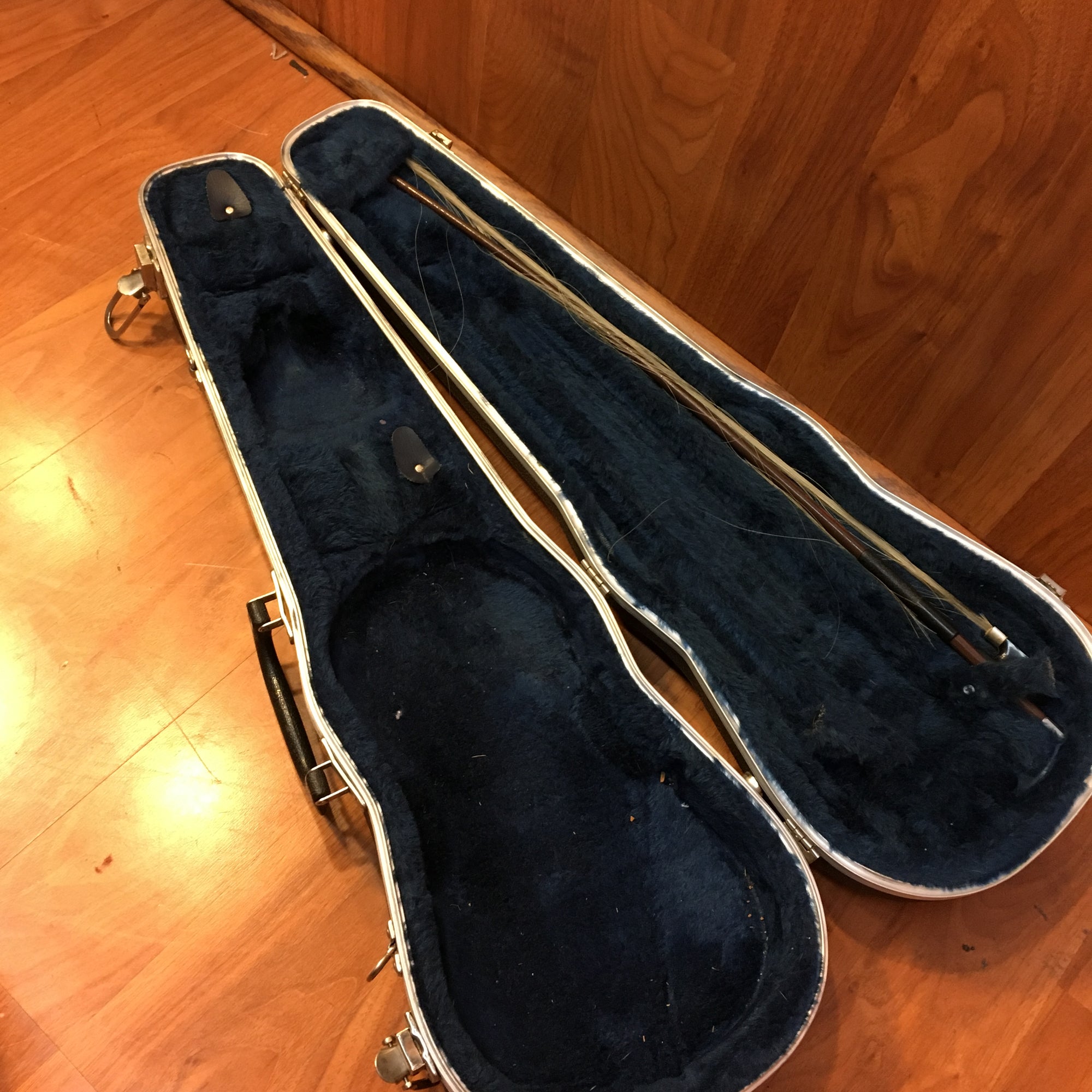 ** Glaesel V130 Half Size Violin w Hard Case
