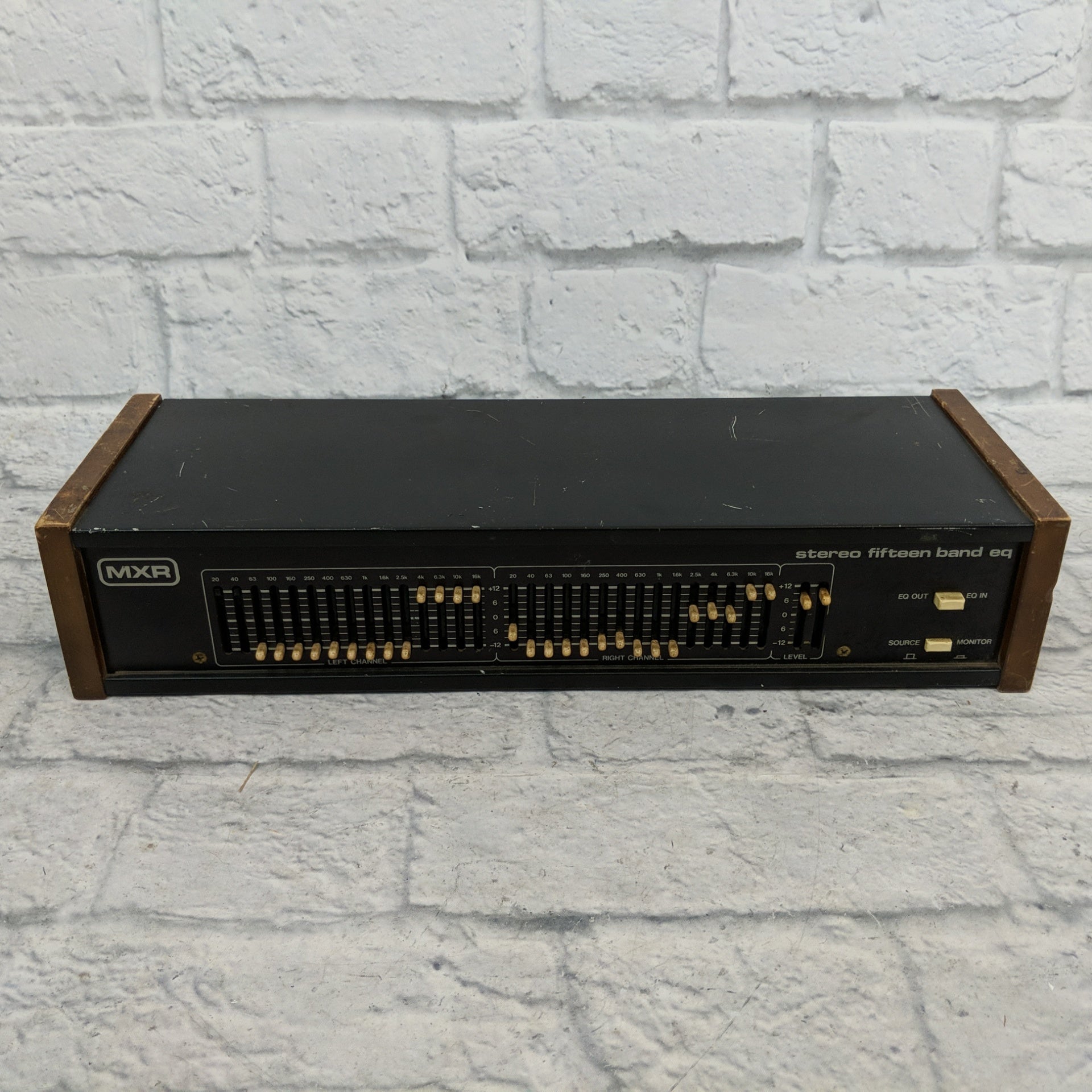Rare Vintage MXR Stereo Fifteen Band EQ Model 127 - Evolution Music