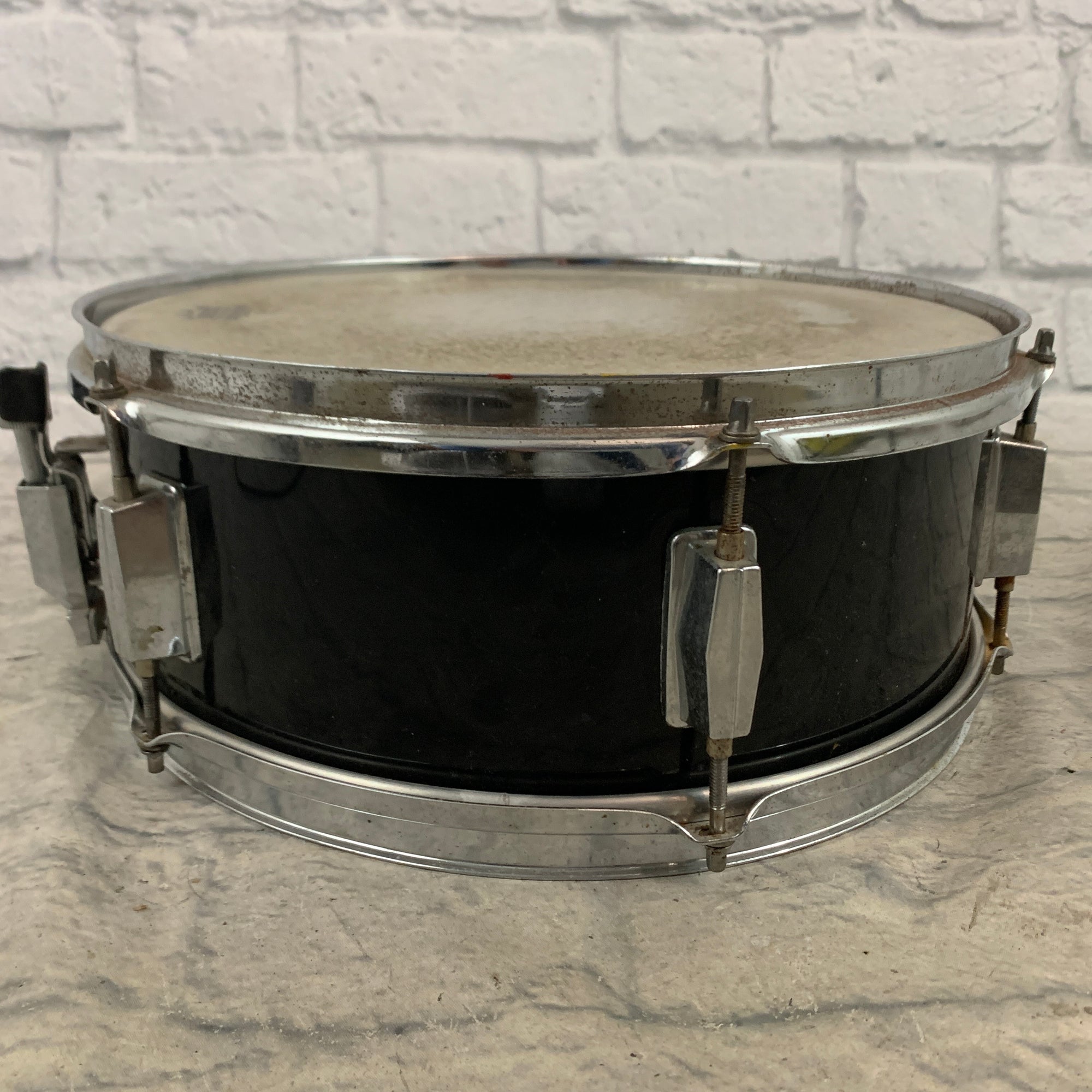 Unknown 6-Lug Wood Shell Snare - Black Wrap