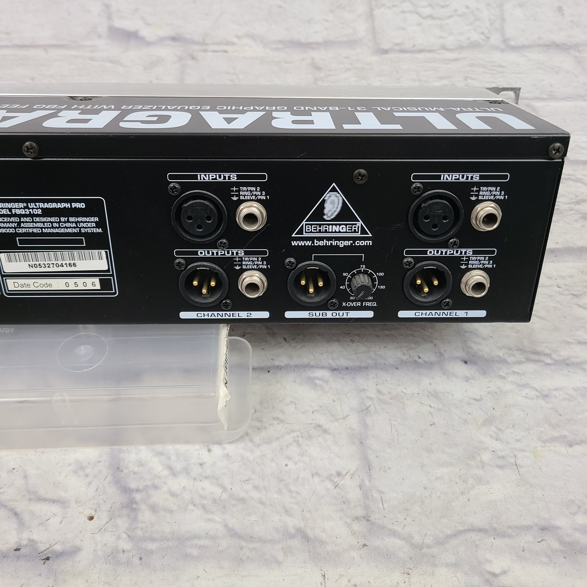 BEHRINGER 31バンド グラフィックイコライザー FBQ3102