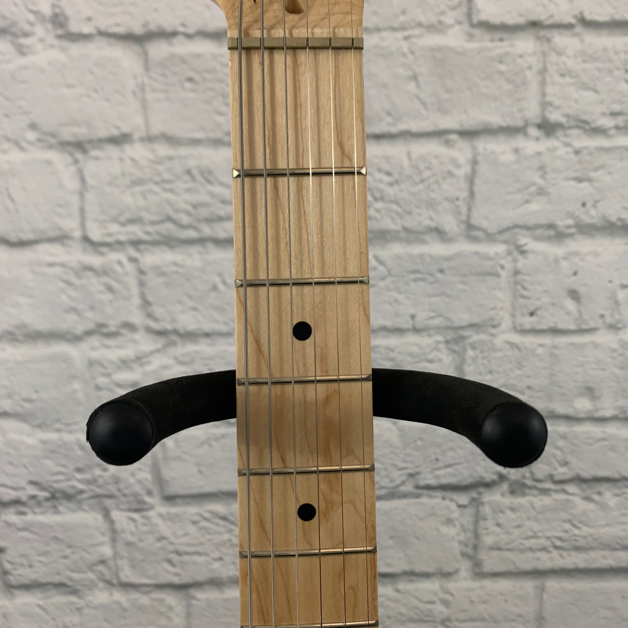 Nashville Guitar Works 125 Single Cutaway - Ivory, Maple Fretboard