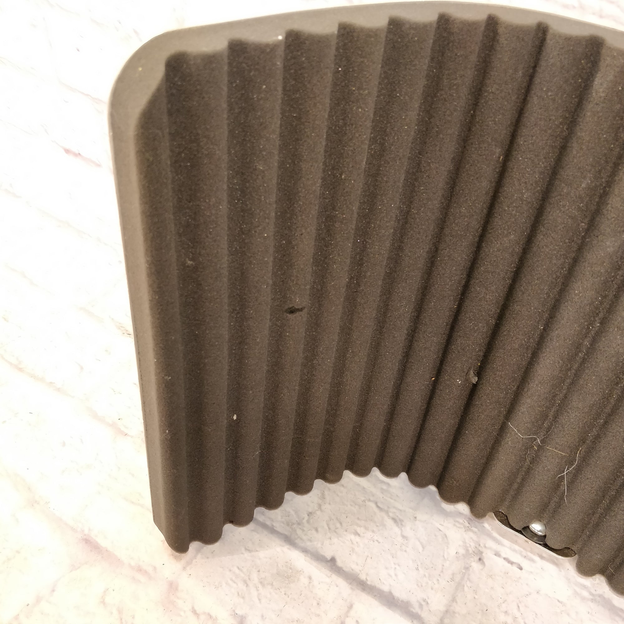 Sterling Audio VMS Vocal Microphone Shield