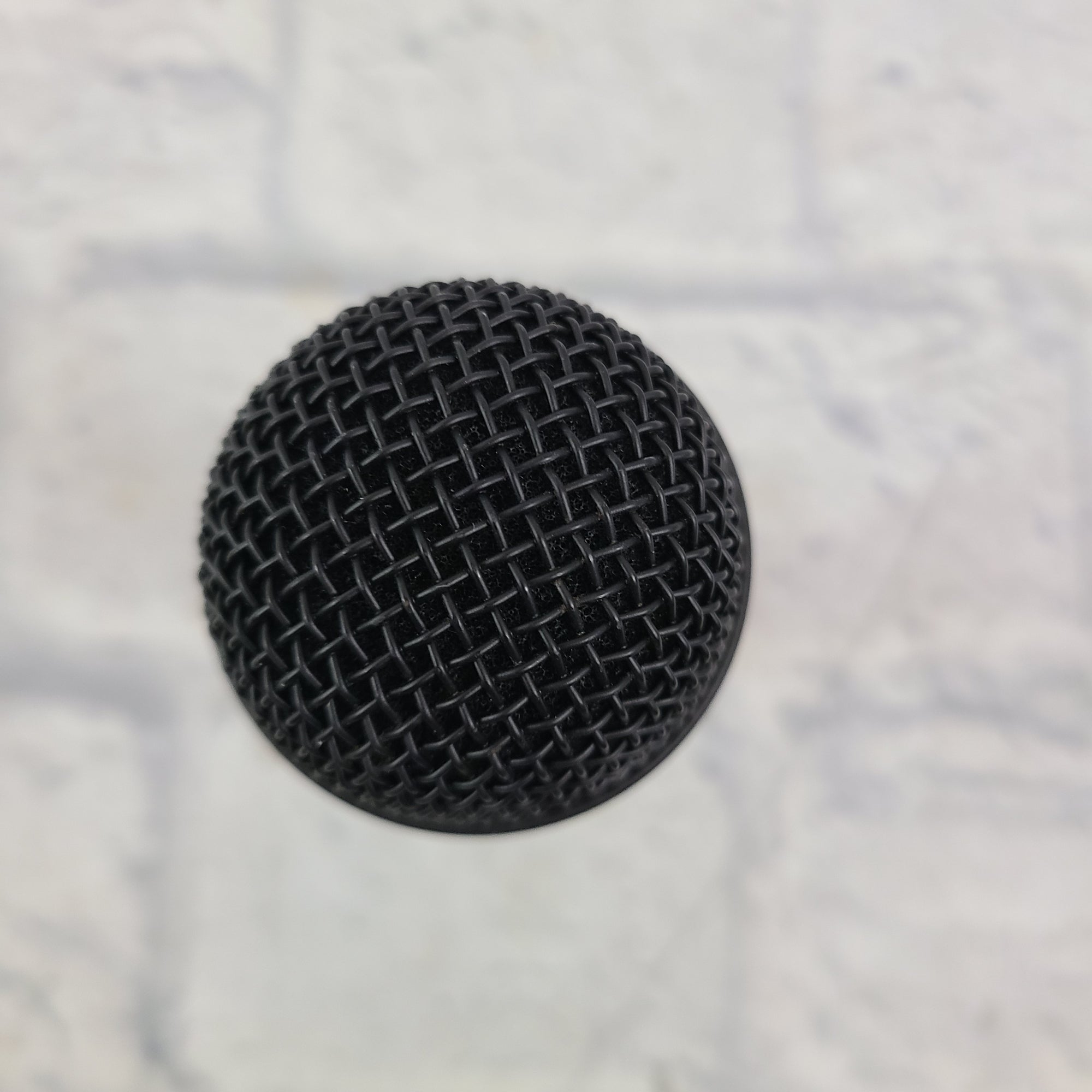 Unknown M-600 Dynamic Microphone