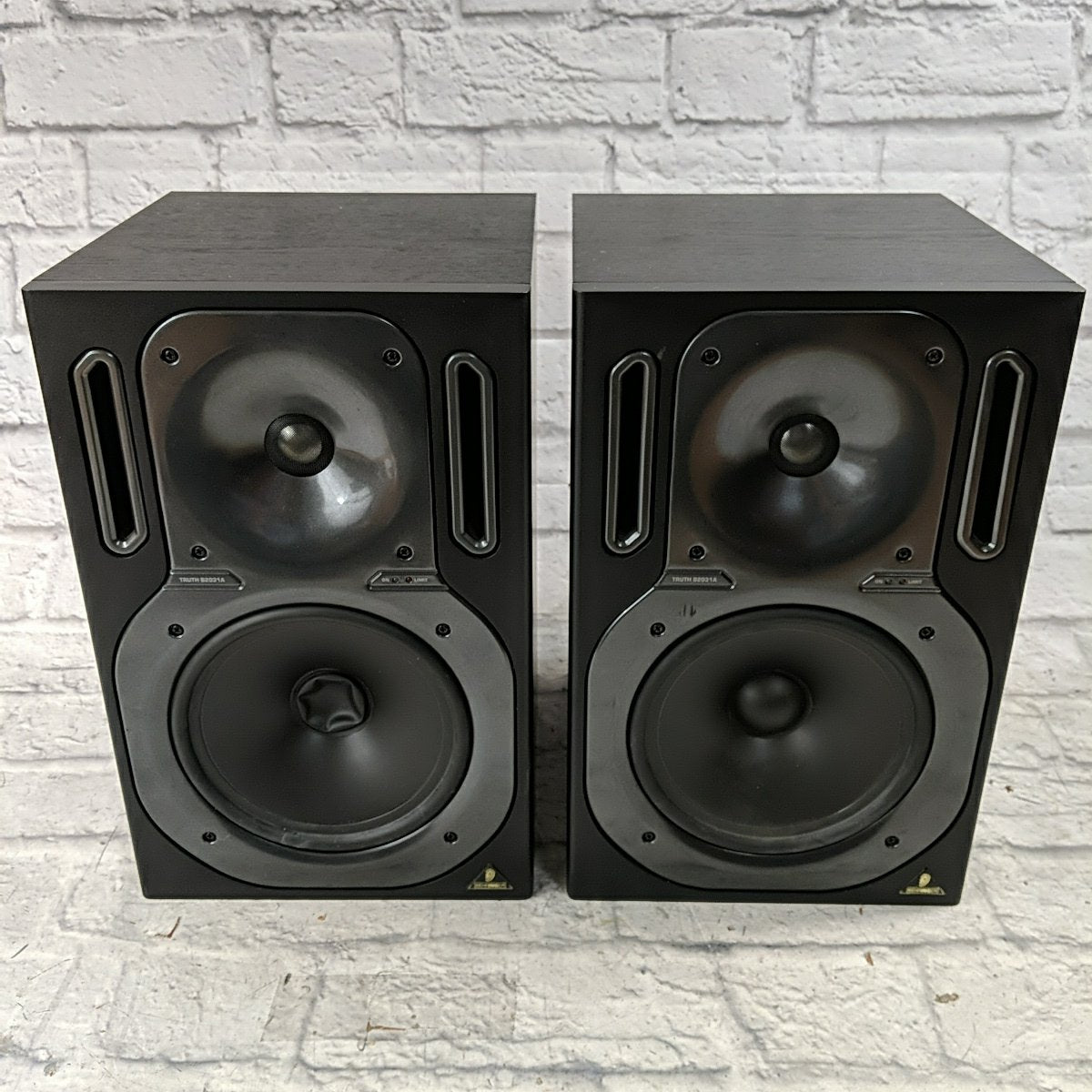 Behringer Truth B2013A Studio Monitor Pair