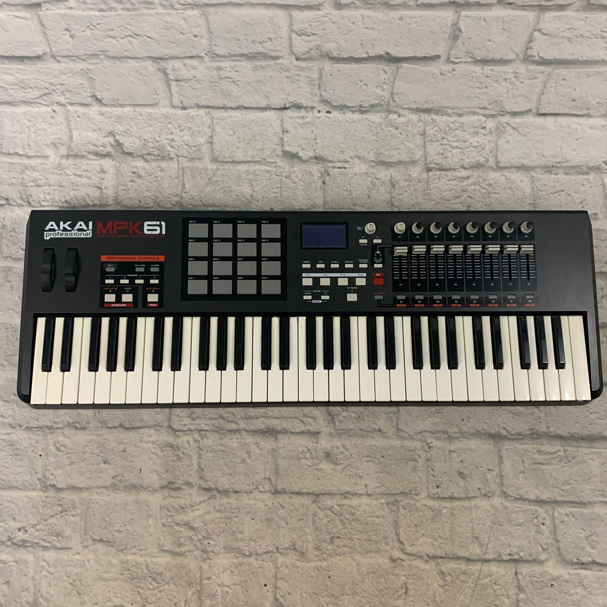 Akai MPK61 Midi Controller - Evolution Music