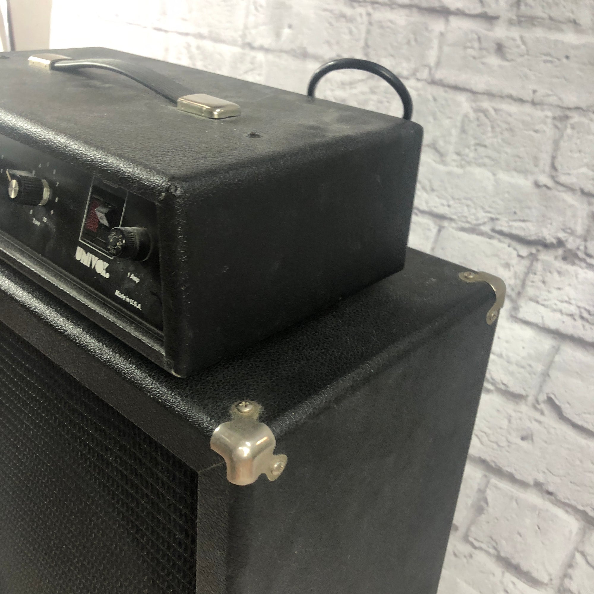Univox UB250 Bass head & 115 Cabinet Bass Head