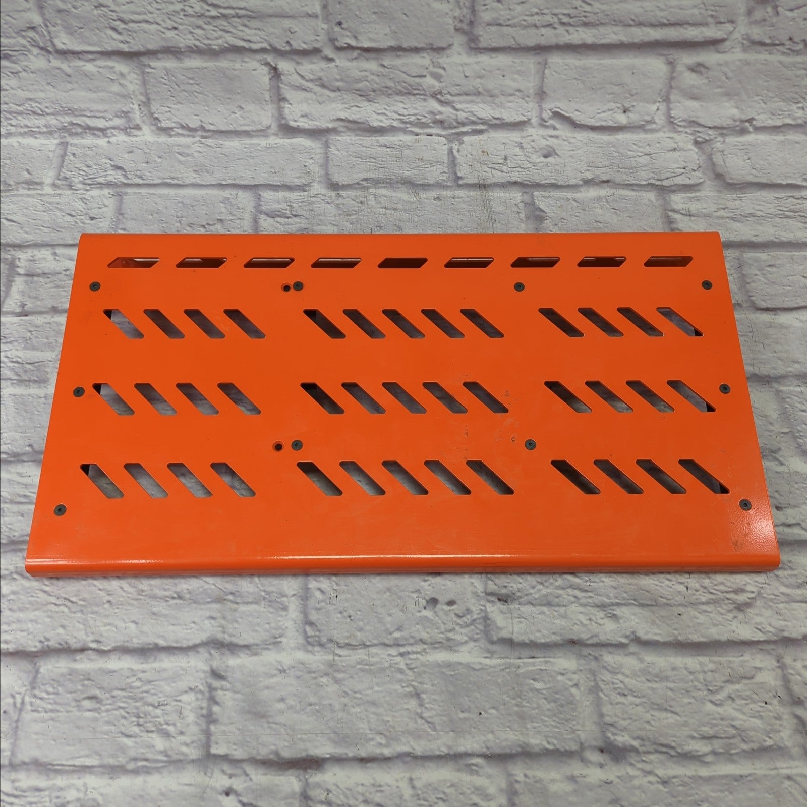 Gator Large Aluminum Pedal Board - Orange
