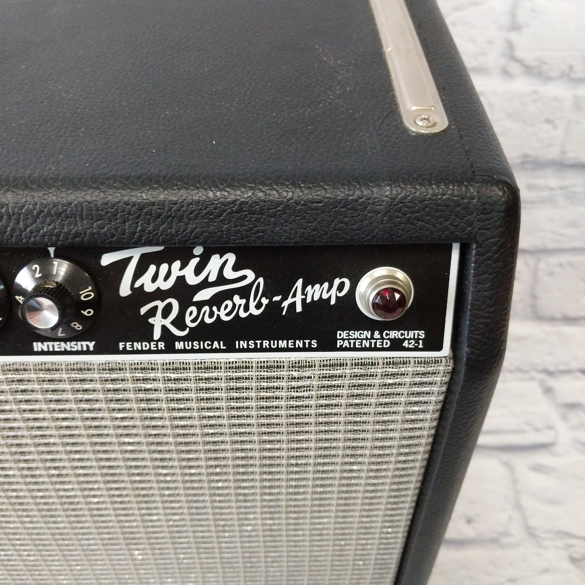 Fender '65 Twin Reverb 2x12-inch 85-watt Tube Guitar Combo Amp w/Footswitch and Cover