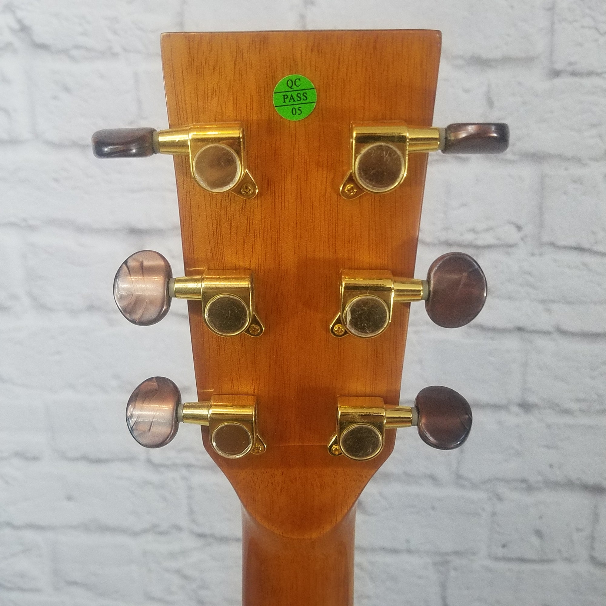 Ventura V4NAT Dreadnought Acoustic Guitar