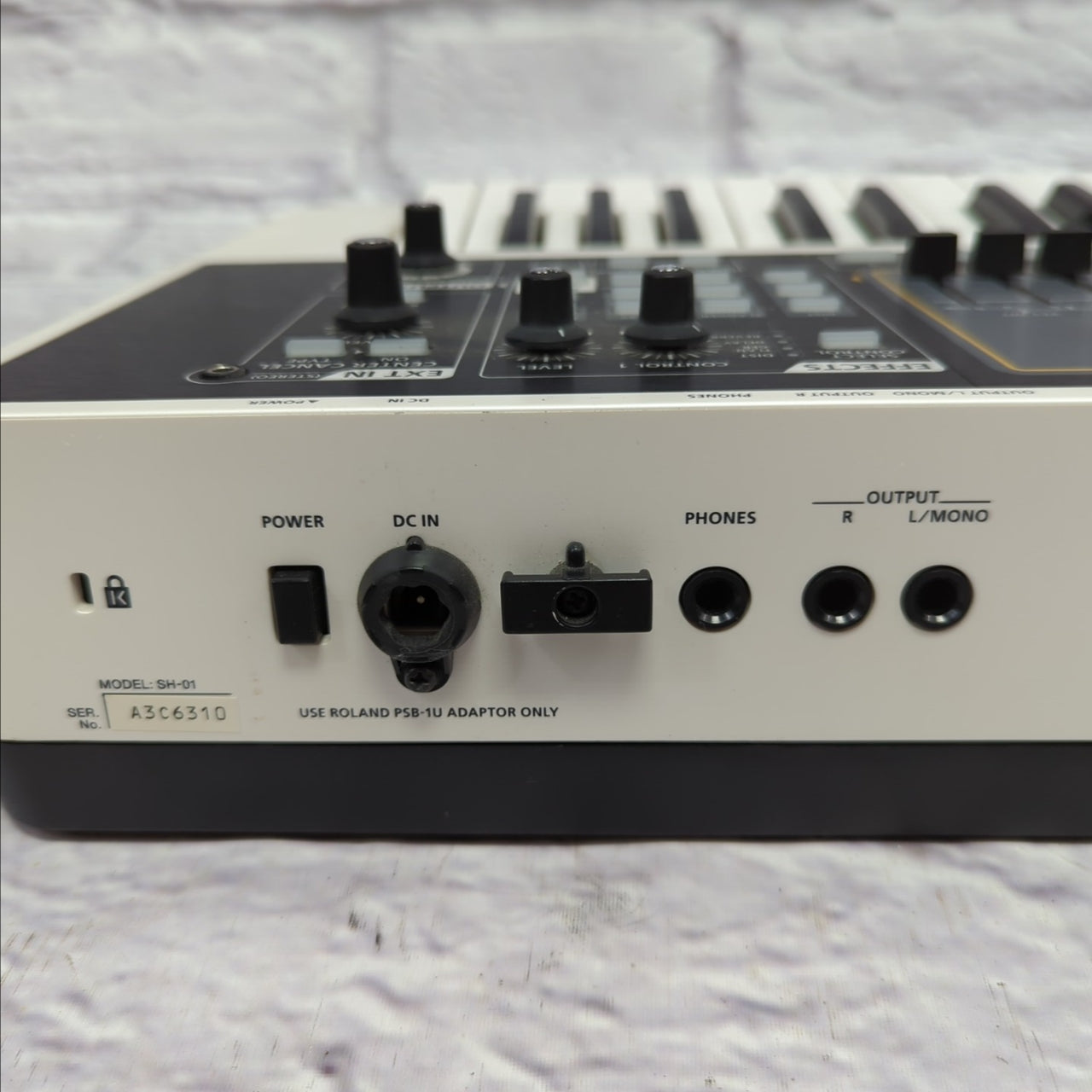 Roland SH-01 Gaia 37-Key Digital Synthesizer