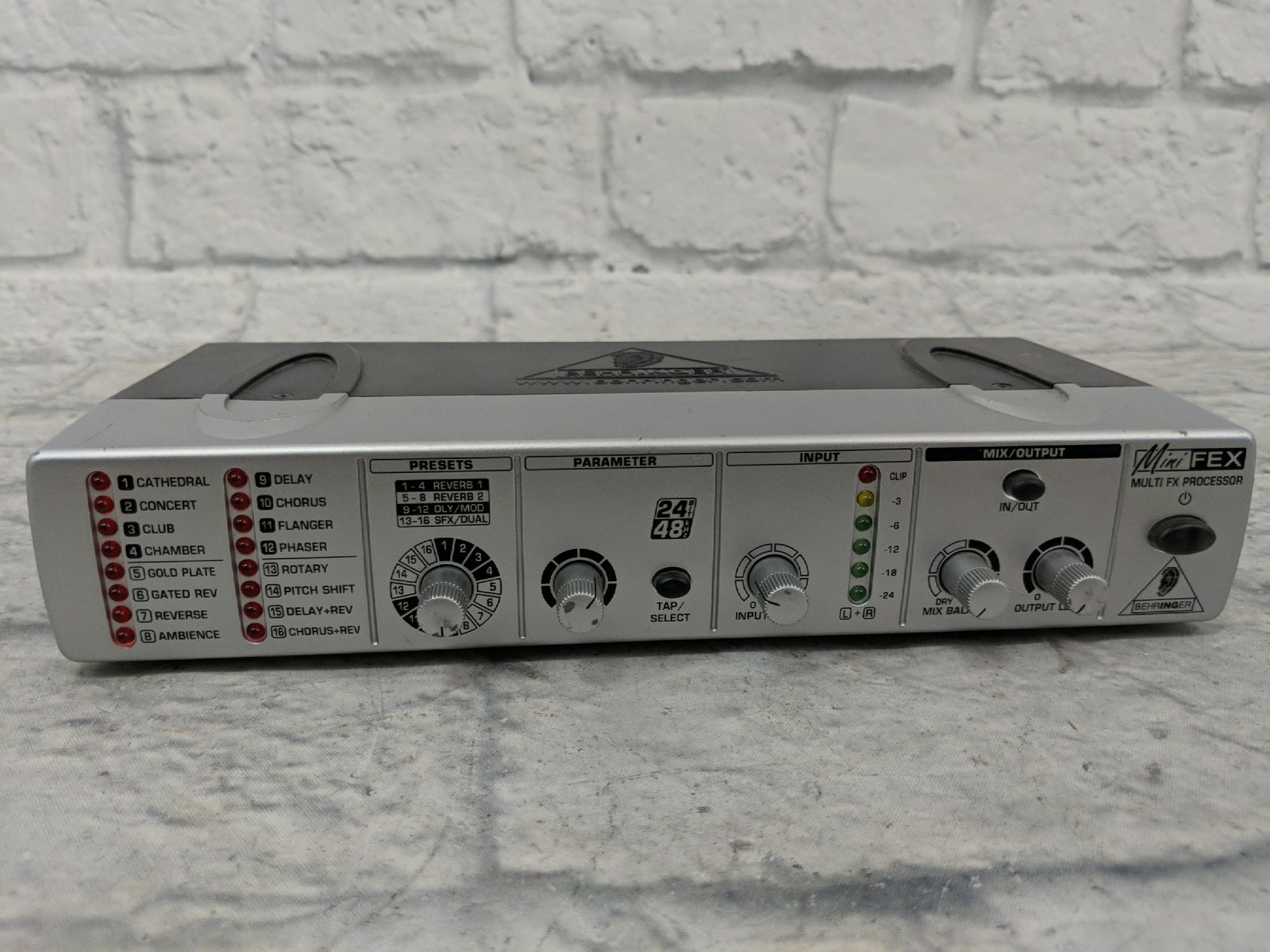 Behringer MiniFEX FEX800 Compact Multi-FX Processor