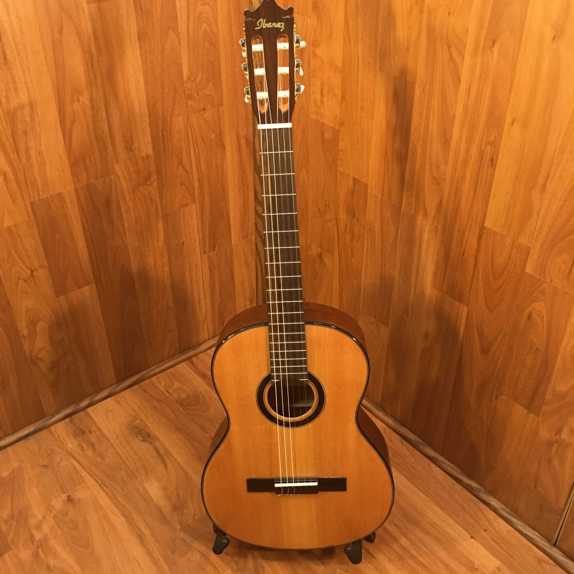 ** Ibanez GA15NT Classical Acoustic Guitar