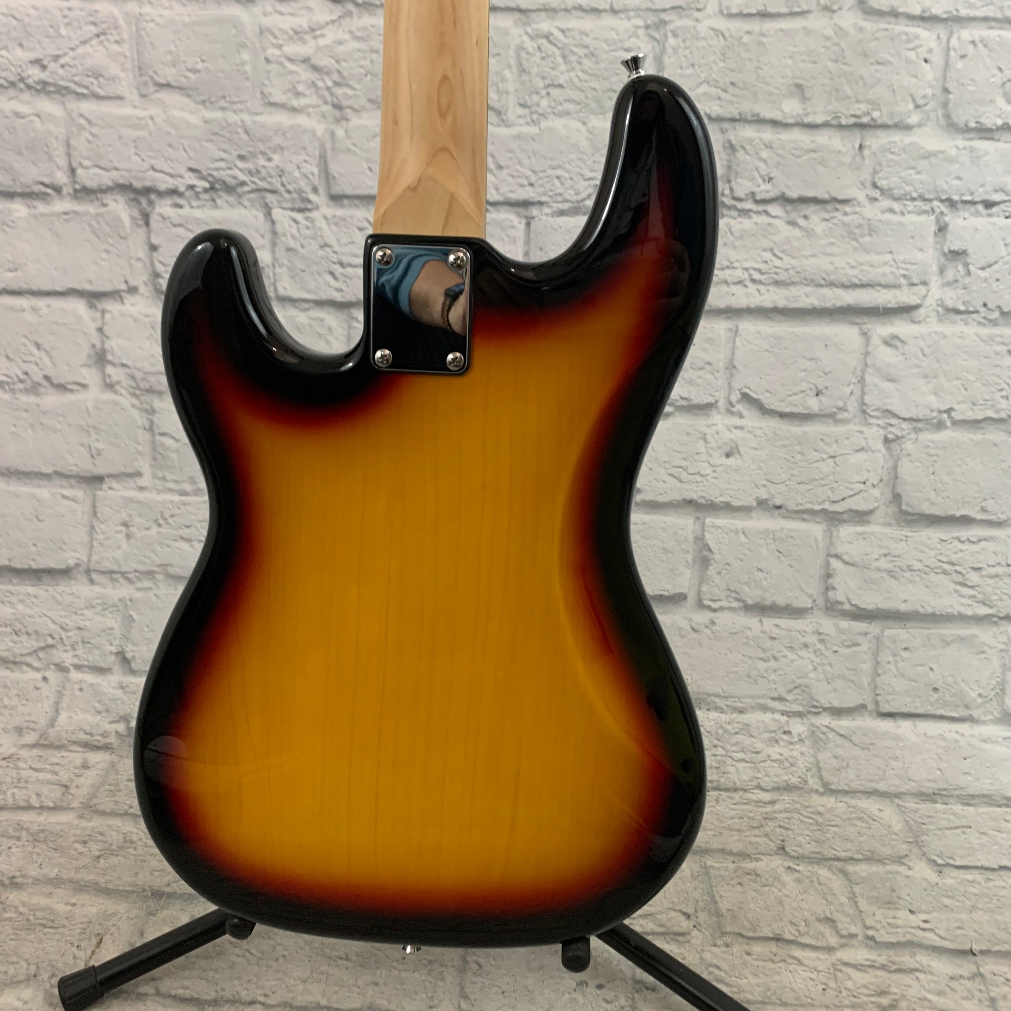 Nashville Guitar Works 210 Electric P Bass - Sunburst, Rosewood Fretboard