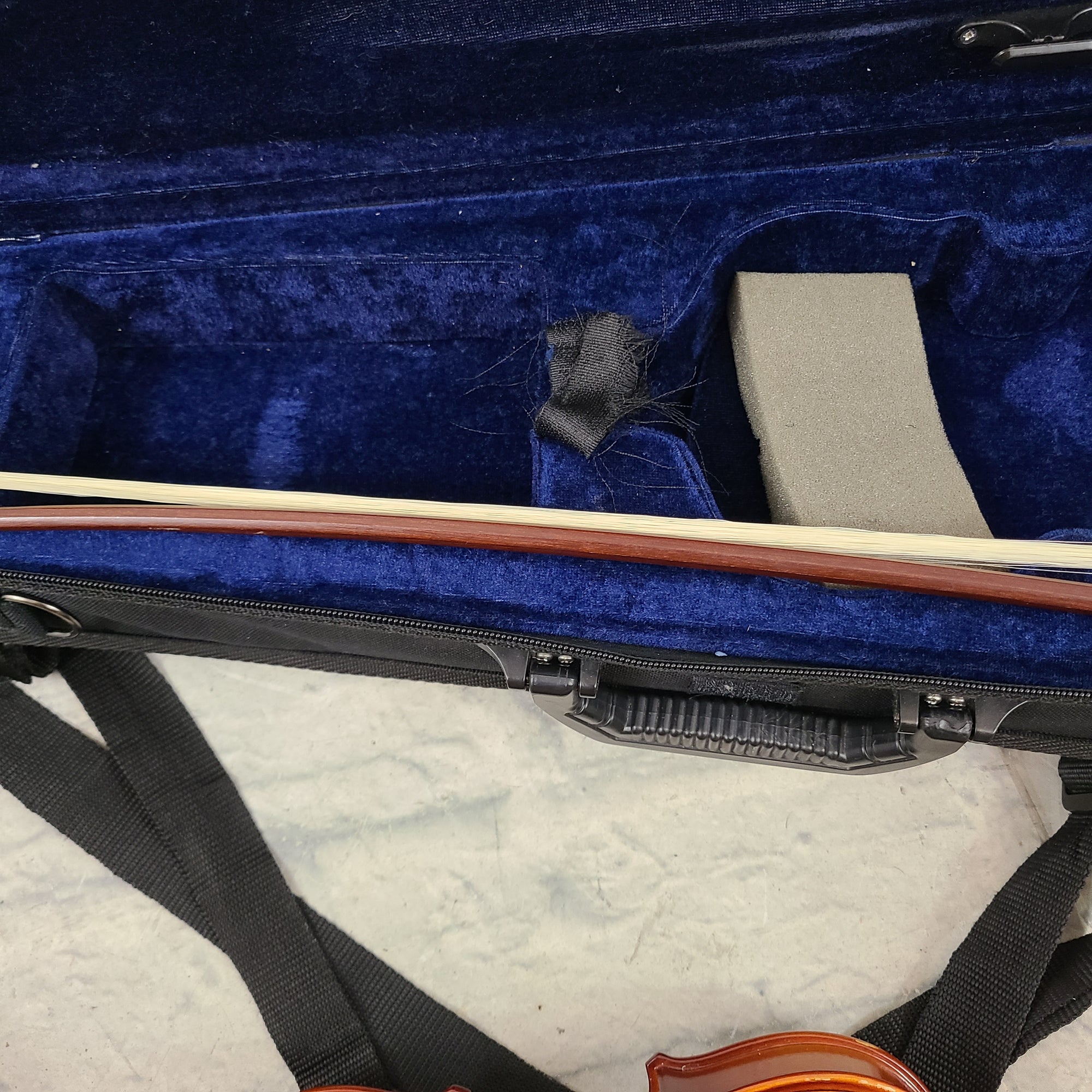 Maestro by Amati 1/10 Scale Violin w/ Bow & Case