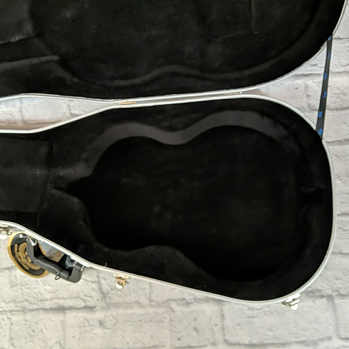 TKL Pro-Form II Classical Guitar Molded Hard Case