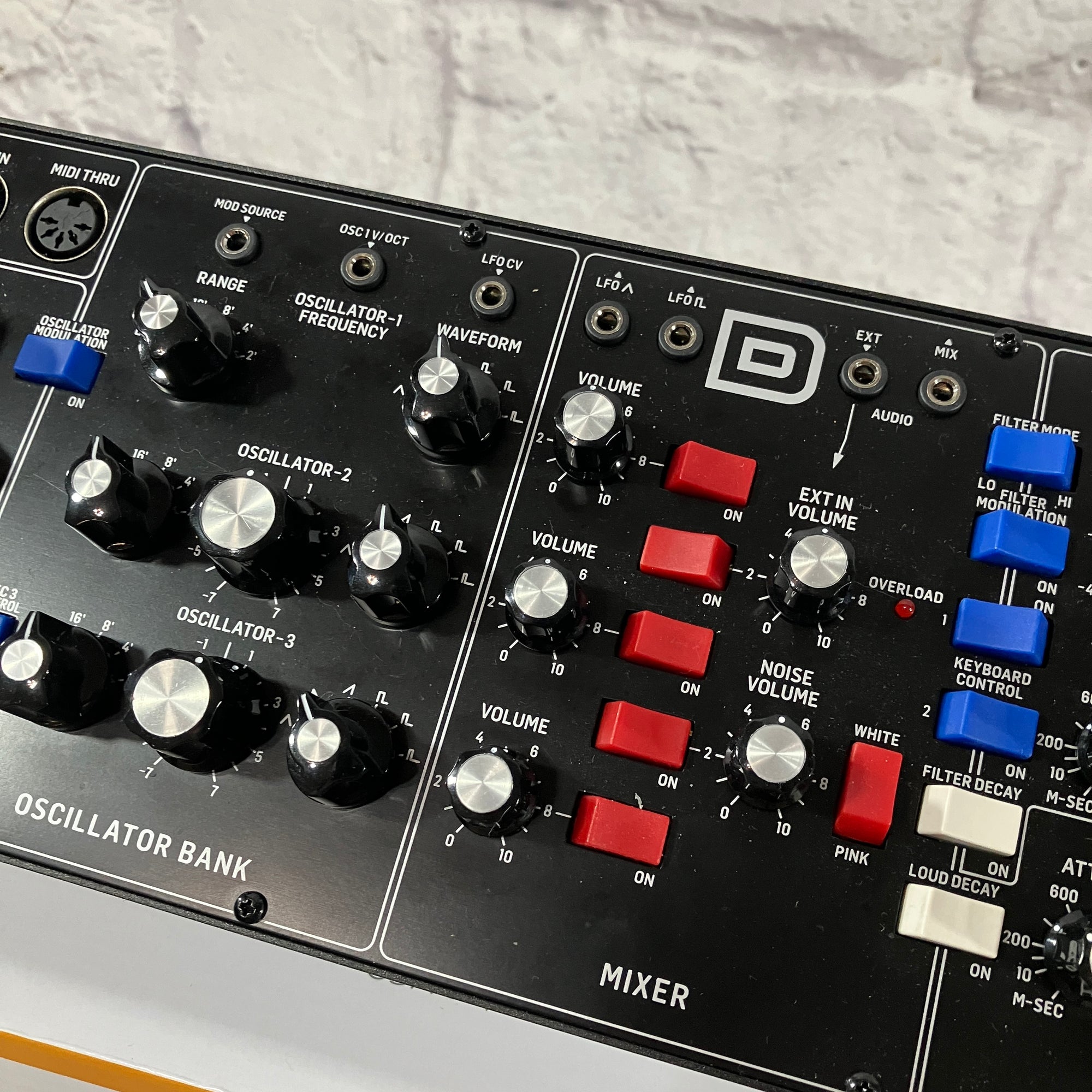 Behringer Model D Analog Synth