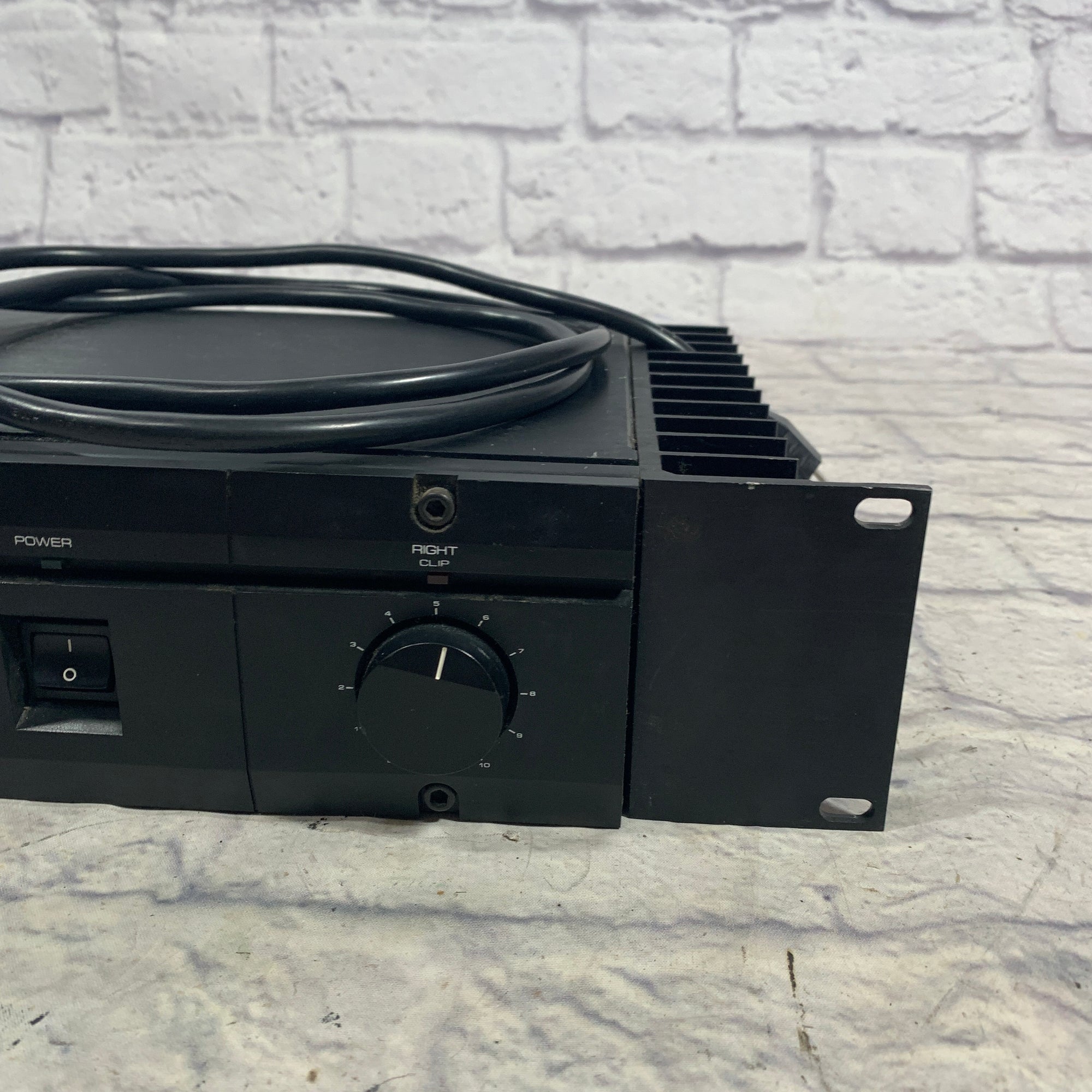 Alesis RA-100 Power Amp