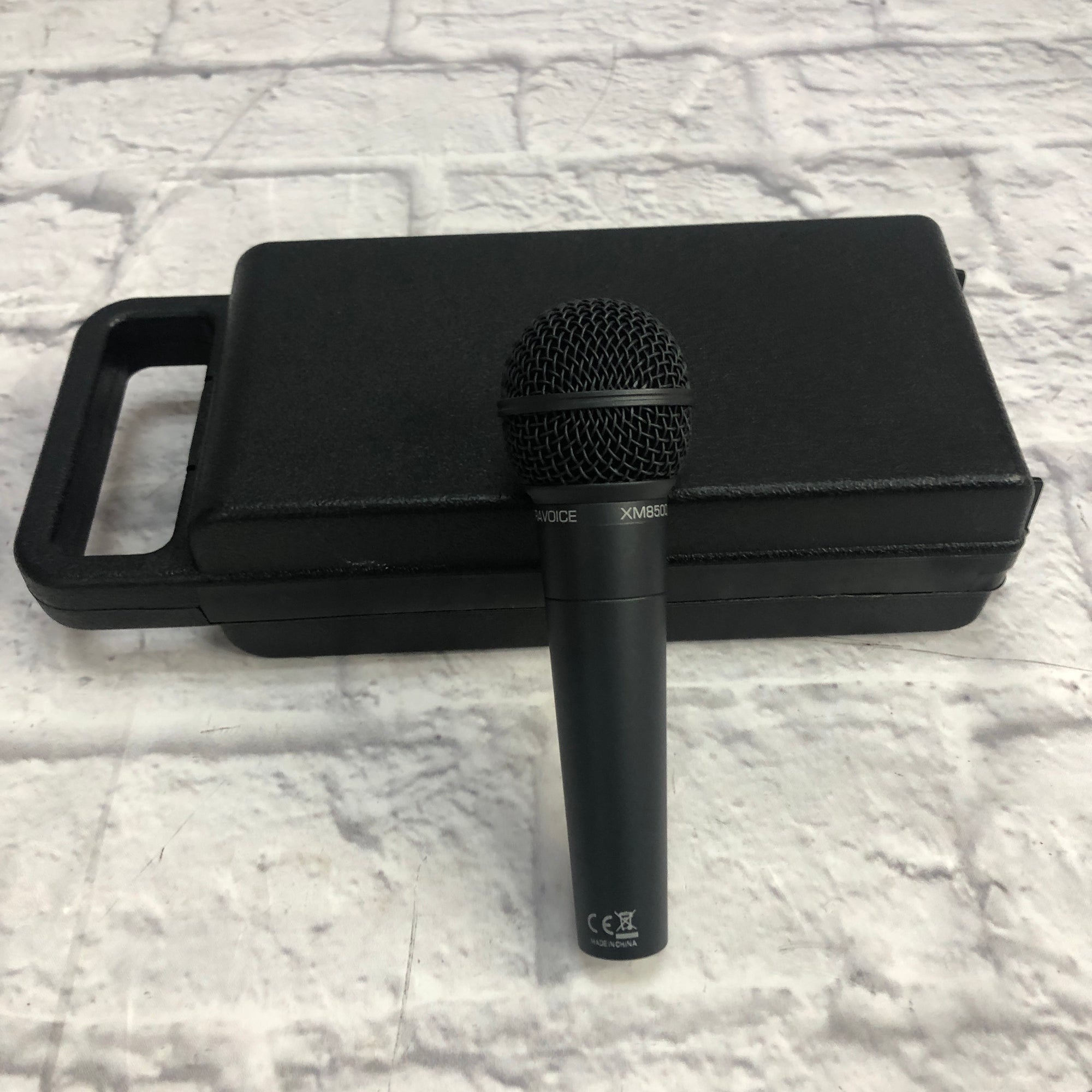 Behringer XM8500 Dynamic Microphone