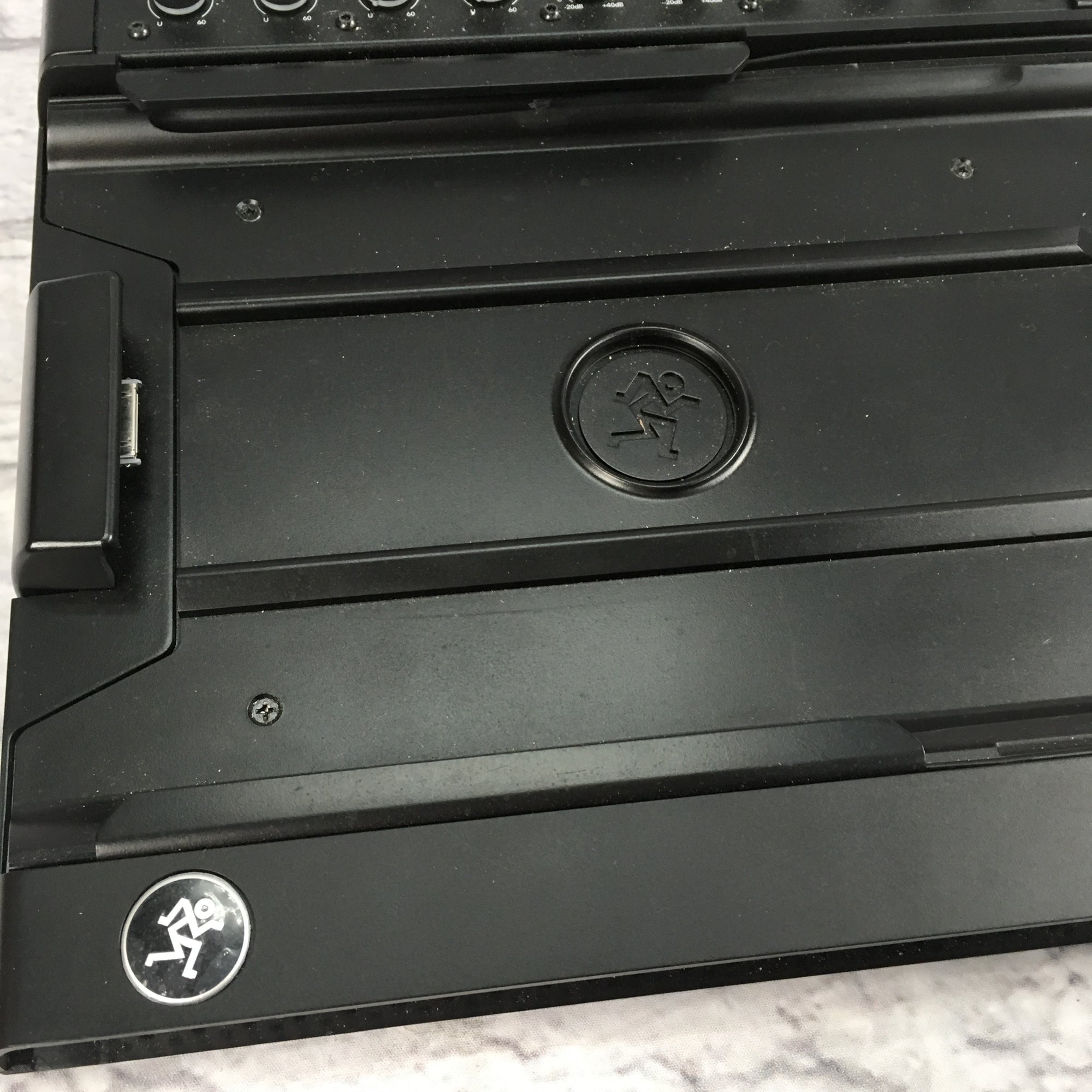 Mackie DL806 Black Digital 8 Channel iPad Mixer