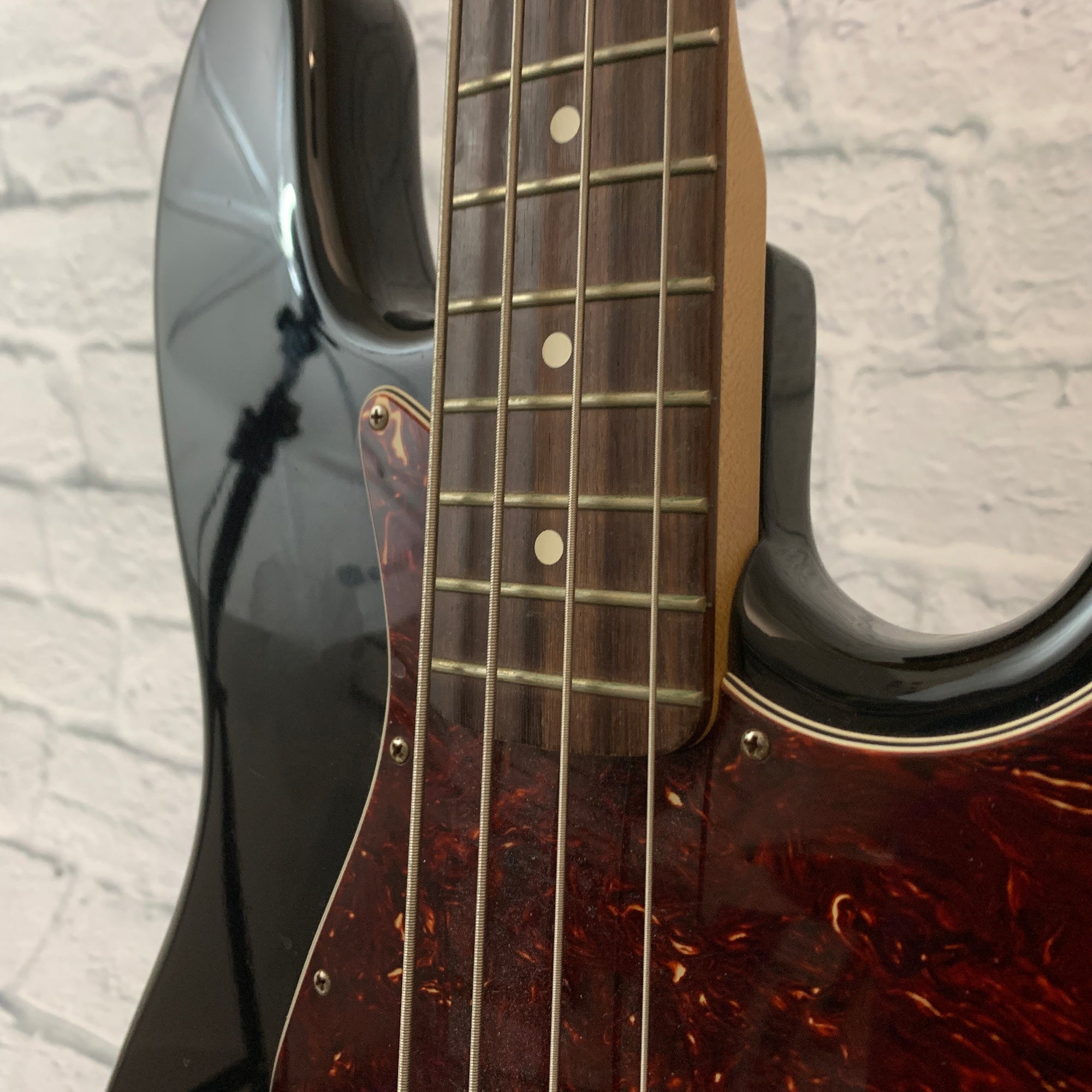 Fender MIM Jazz Bass 4 String Active Pickups