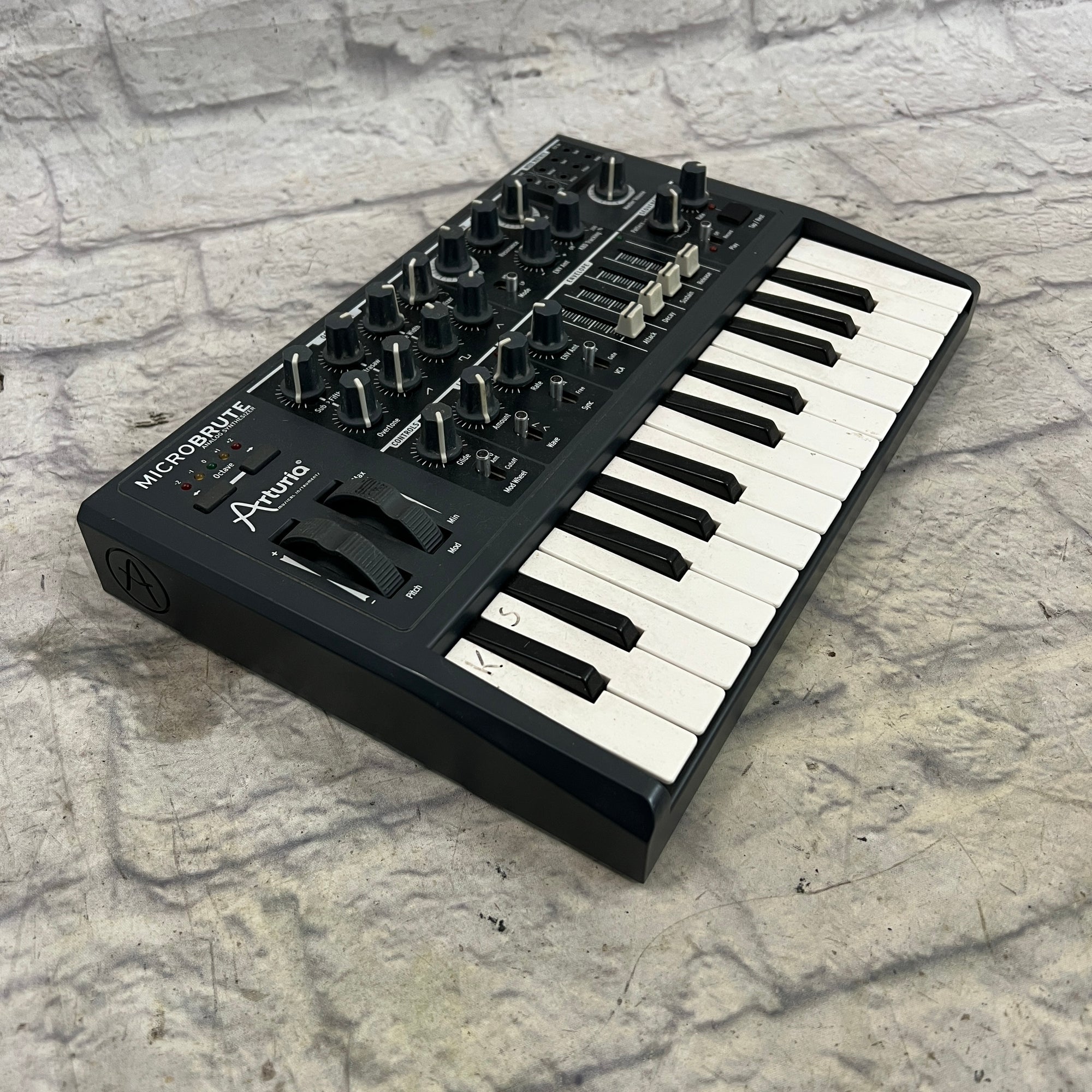 Arturia MicroBrute Analog Synth