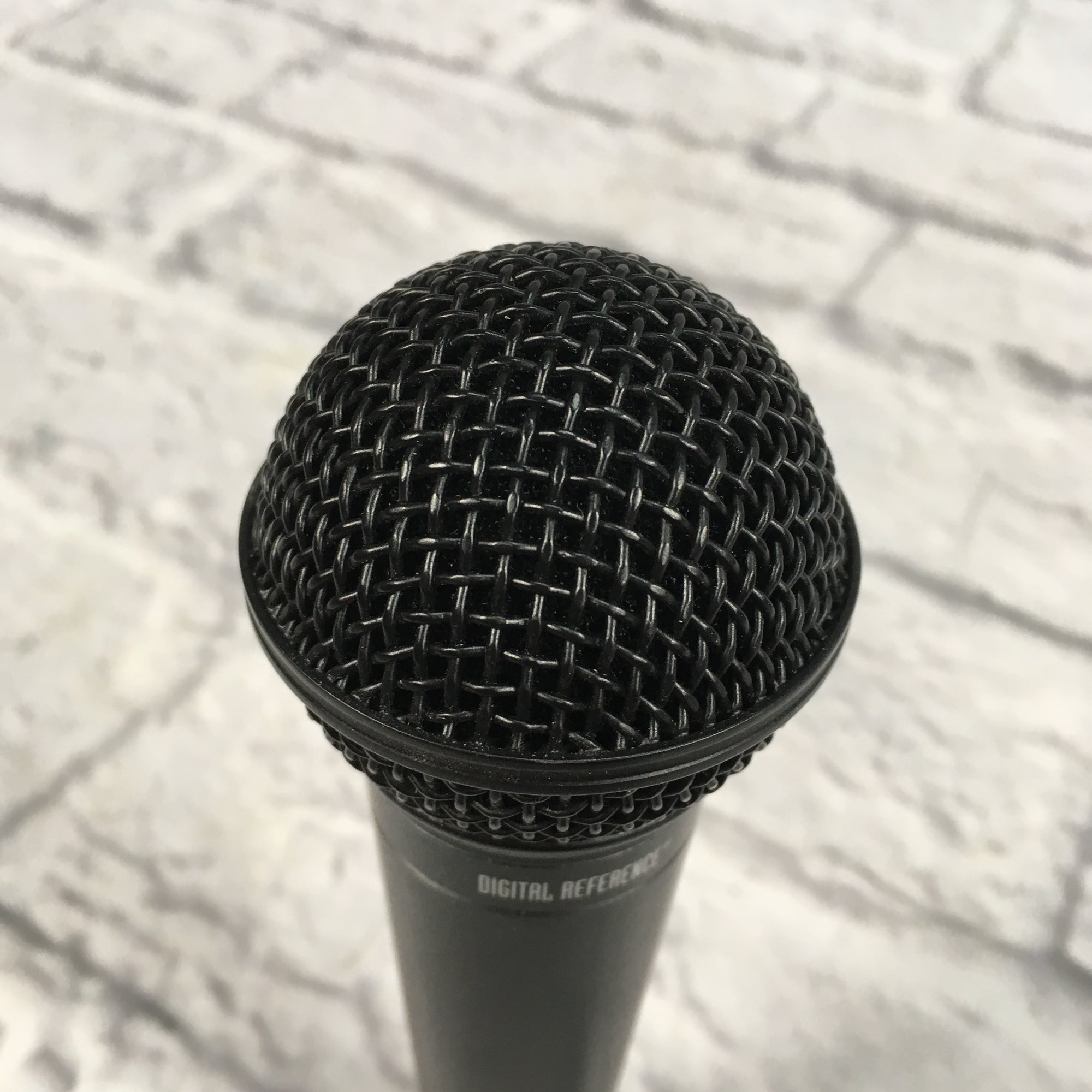 Digital Reference DRV100 Dynamic Microphone