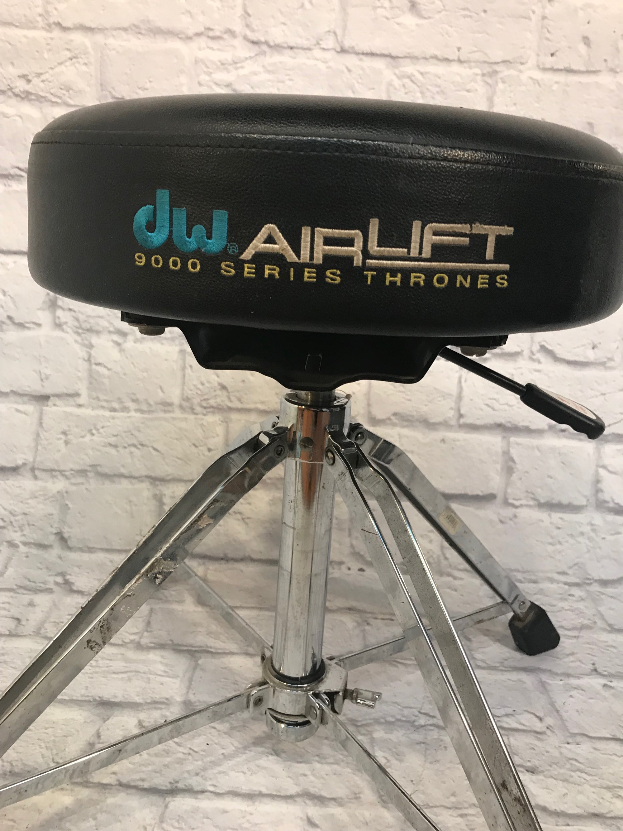 DW Airlift 4 Legged Drum Throne