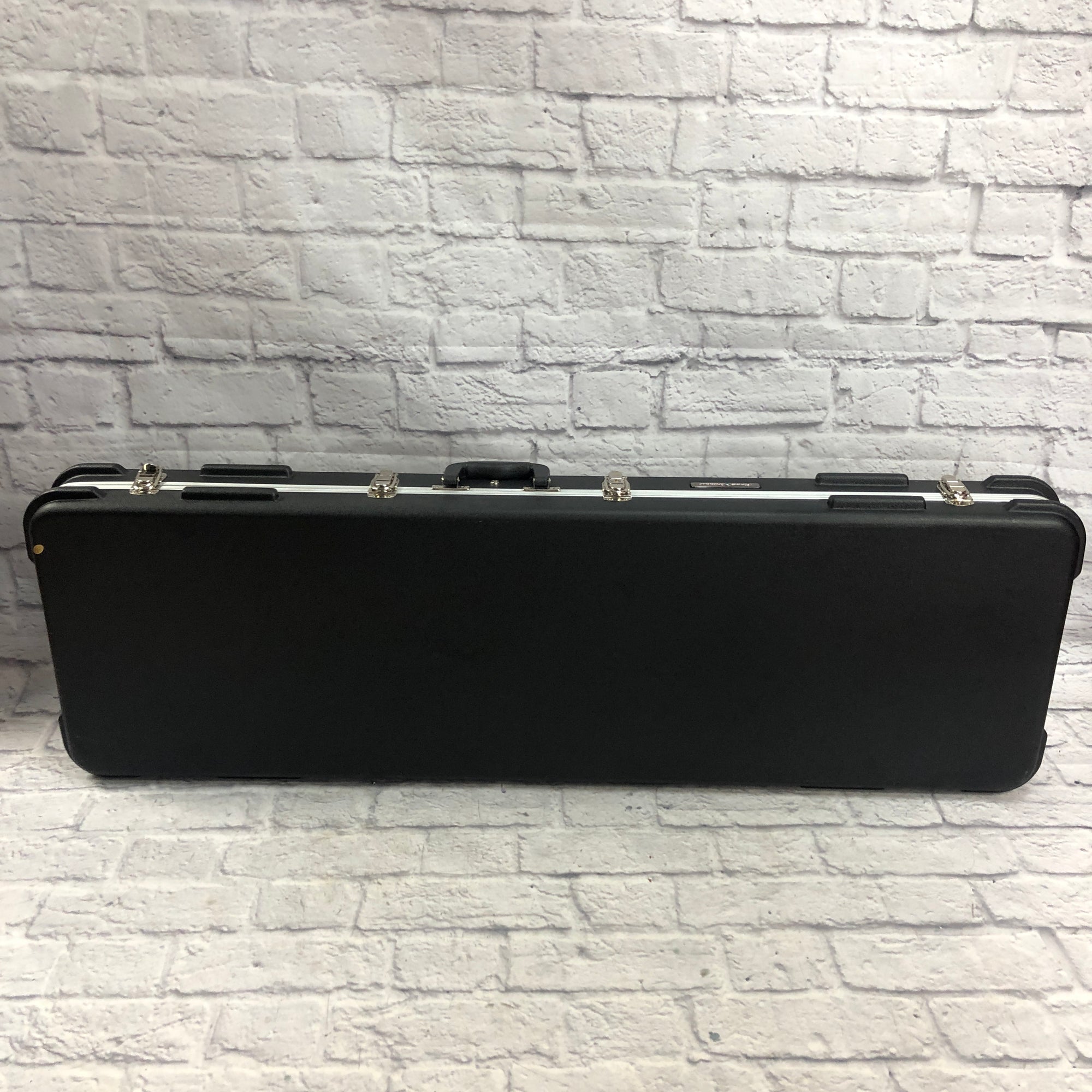 Road Runner Molded Hard Shell Bass Guitar Case