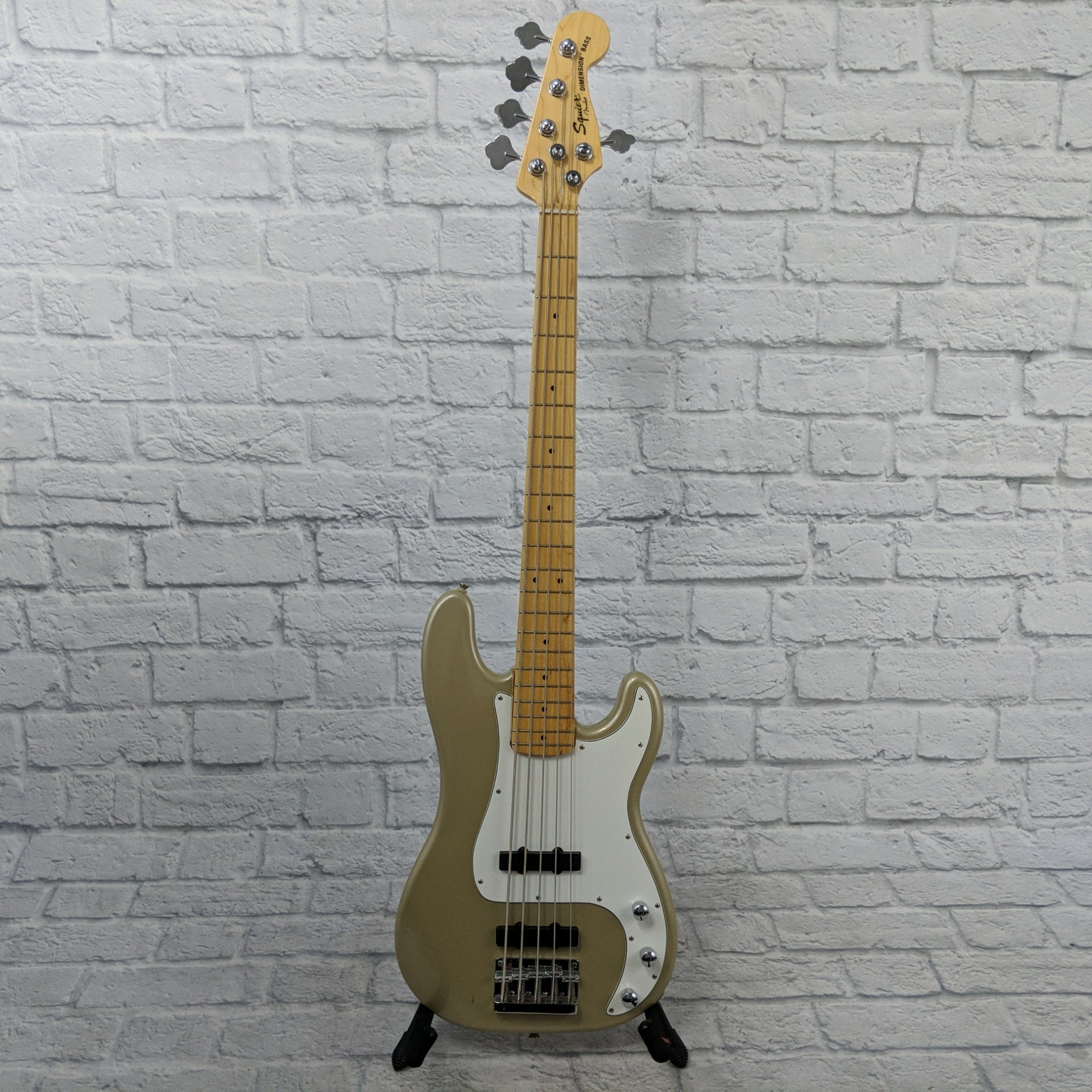** Squier Dimension Neck on Vintage Modified Body 5 String Bass Partscaster