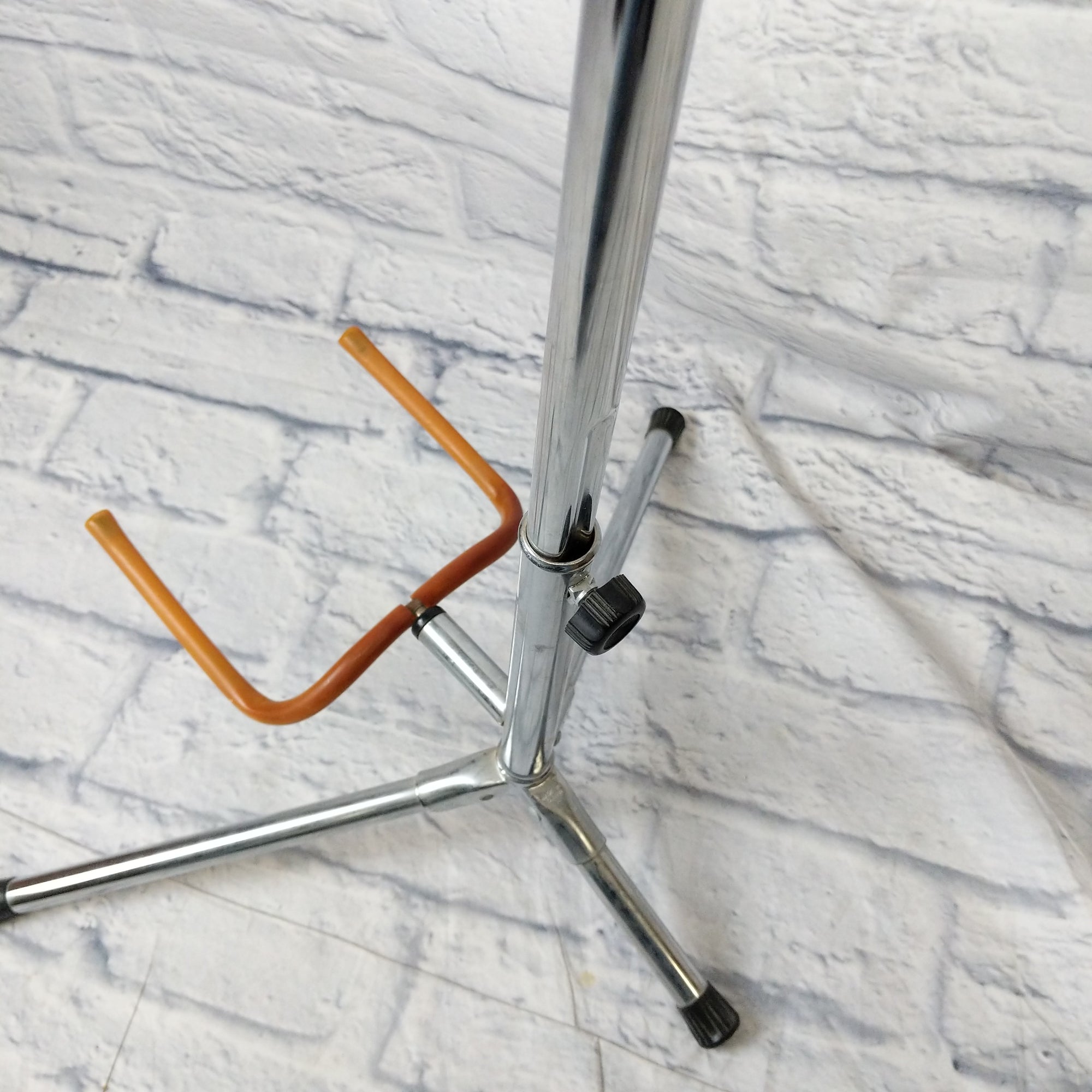 On Stage Stands guitar stand