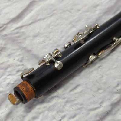 Buffet Crampon E11 Intermediate Bb Clarinet - Ready to play!  Only 2 years old