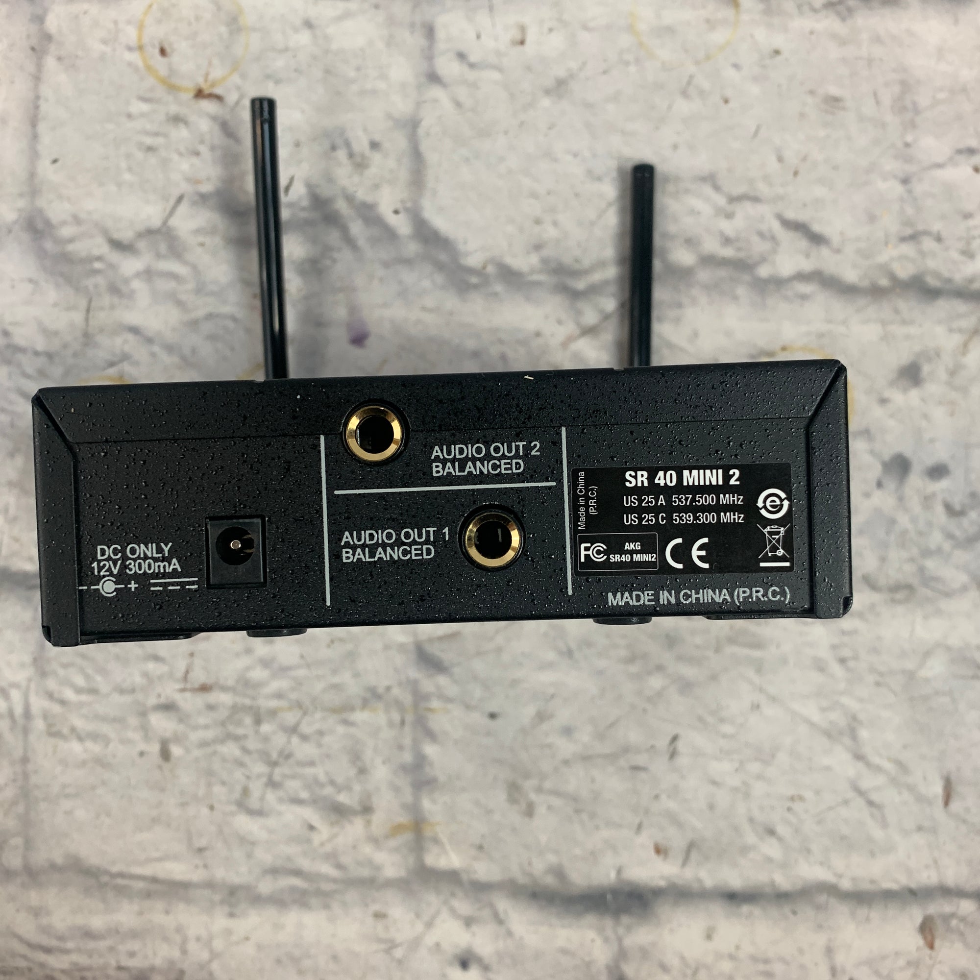 AKG SR40 Mini 2 Dual Wireless Handheld Microphone Outfit